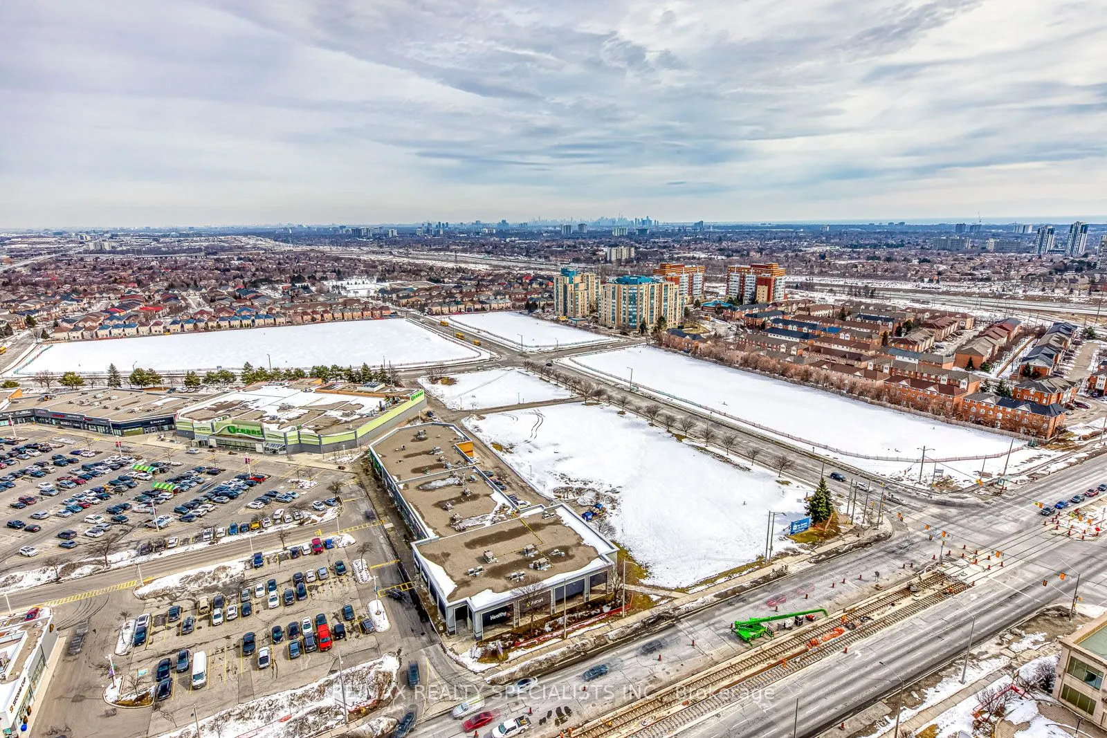 35 Kingsbridge Garden Circle W #3005