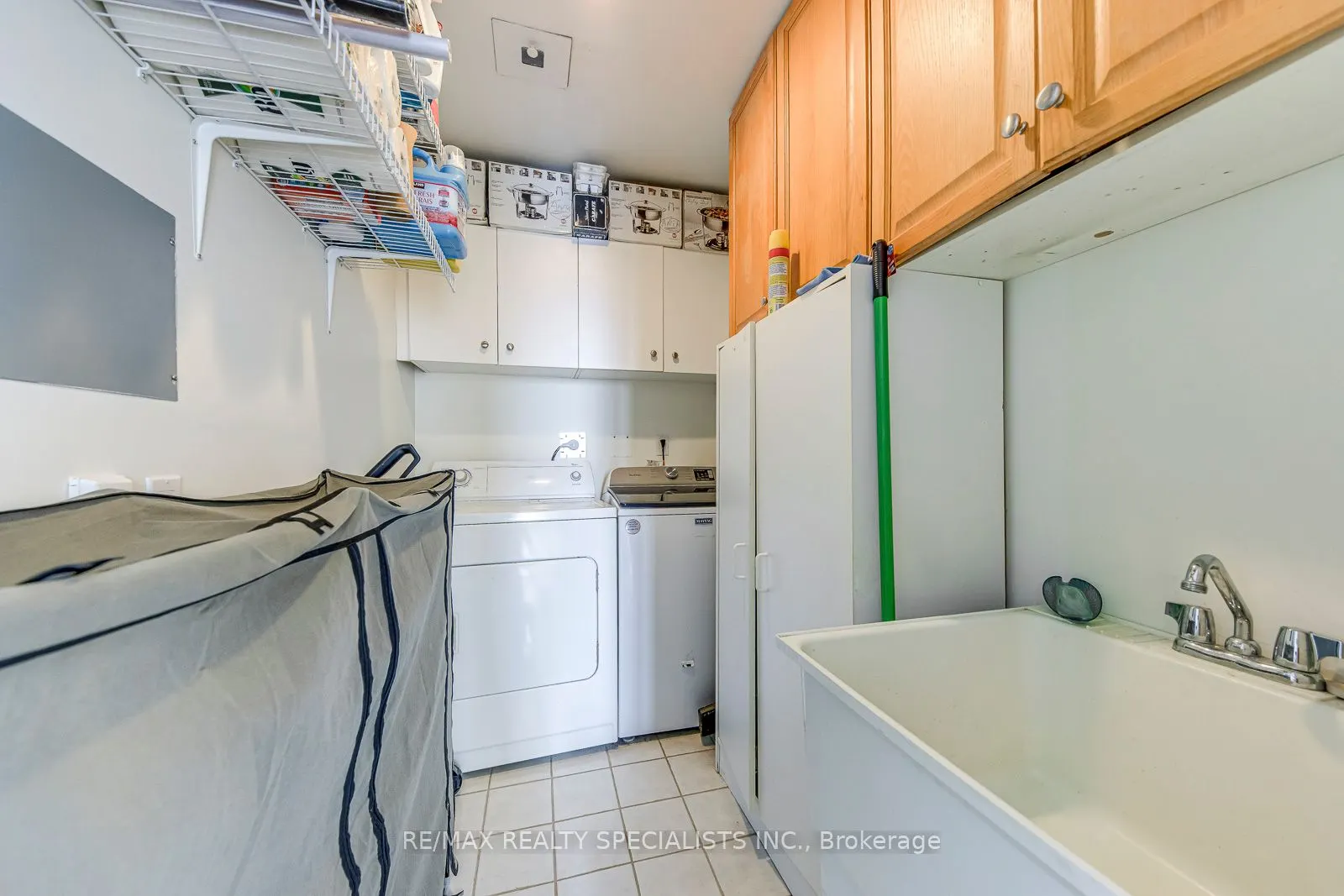 35 Kingsbridge Garden Circle W #3005