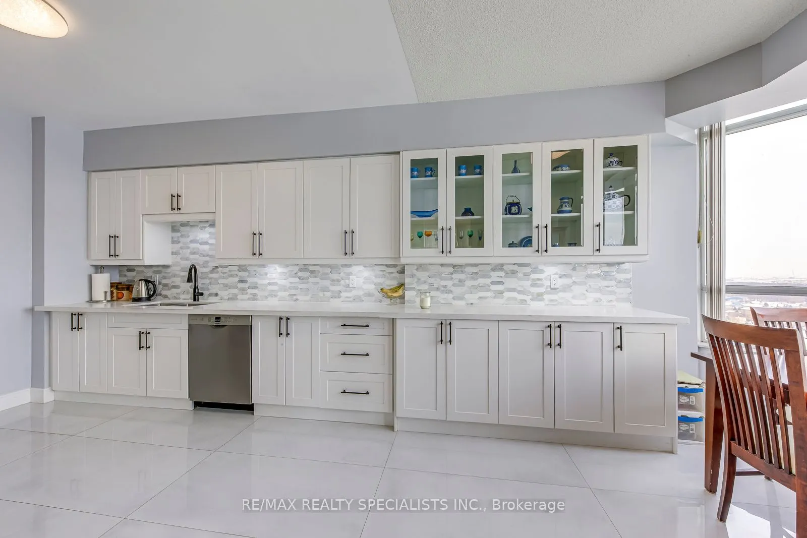 35 Kingsbridge Garden Circle W #3005