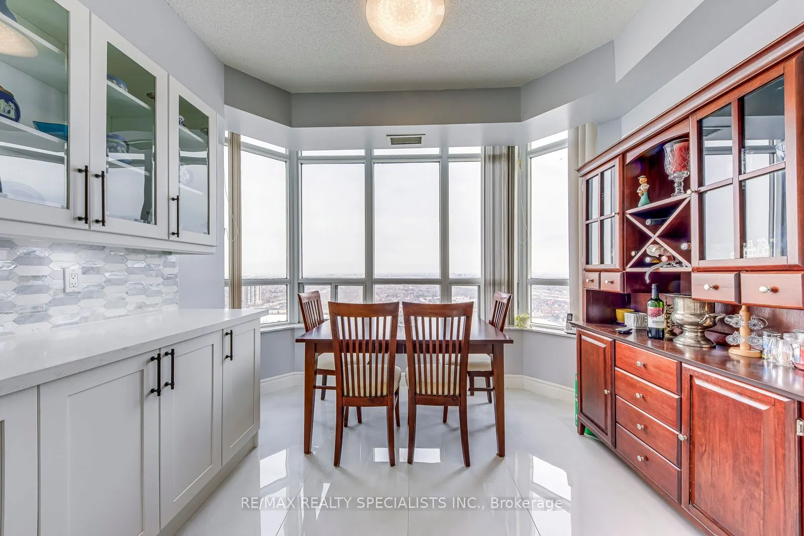 35 Kingsbridge Garden Circle W #3005