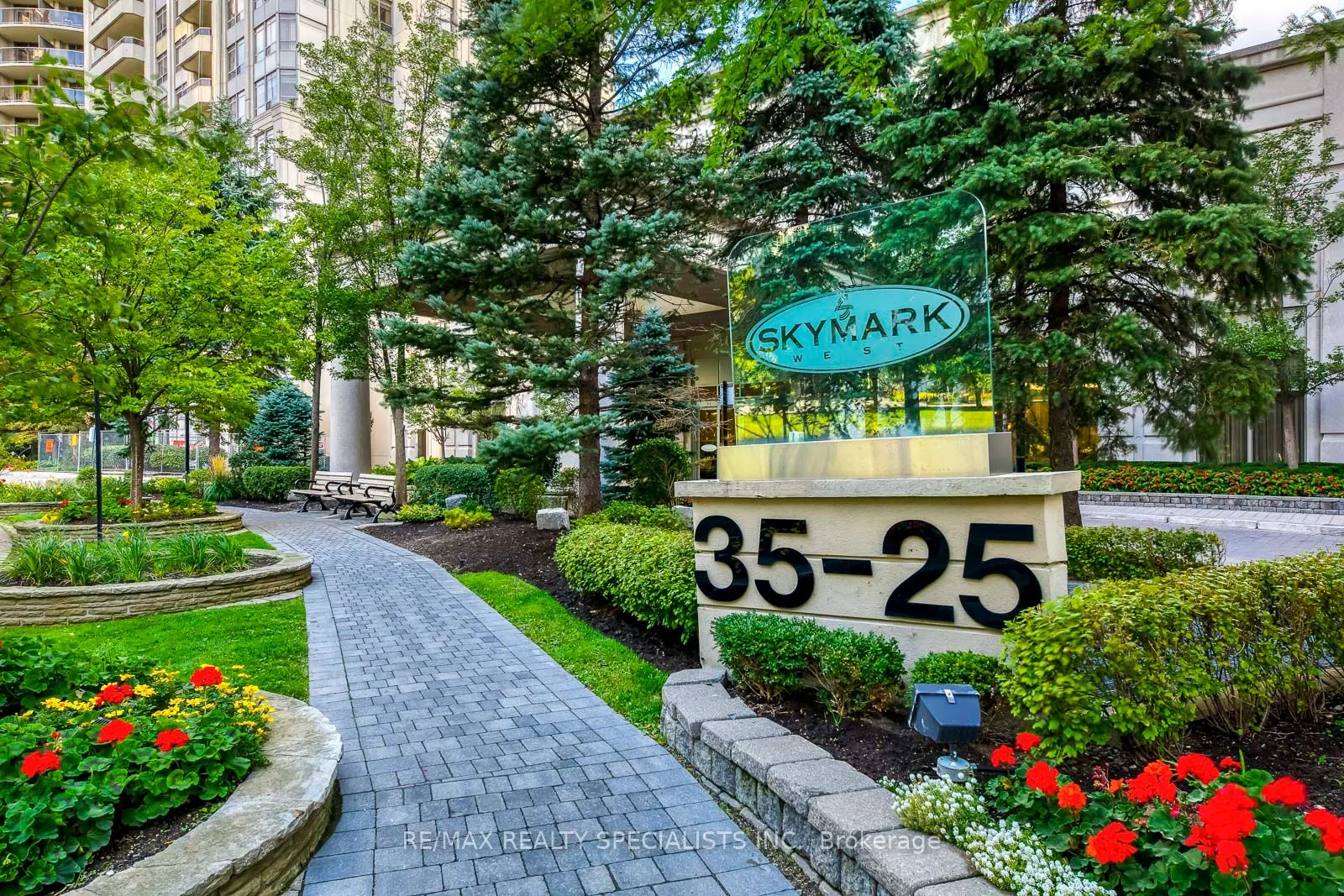 35 Kingsbridge Garden Circle W #3005