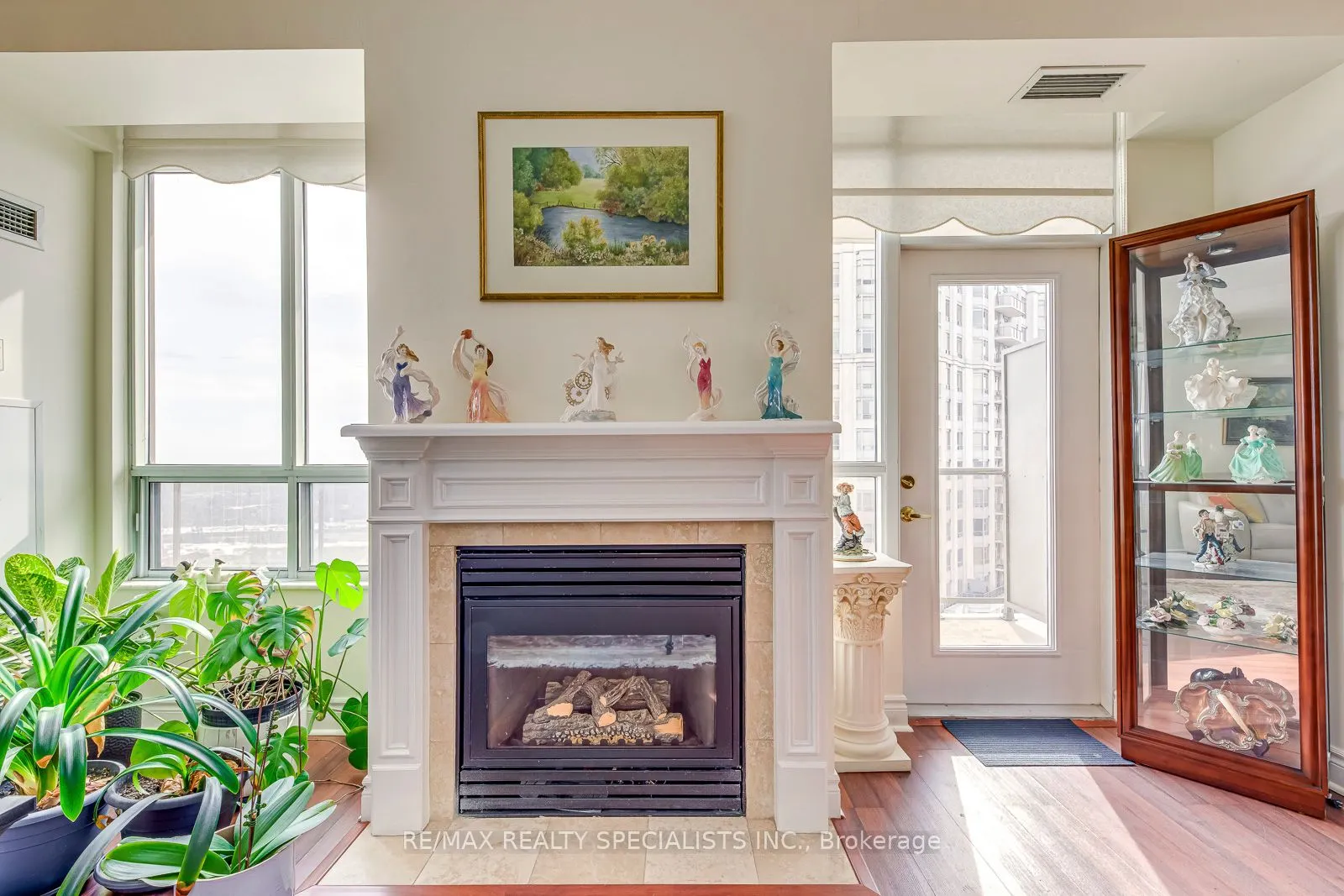 35 Kingsbridge Garden Circle W #3005
