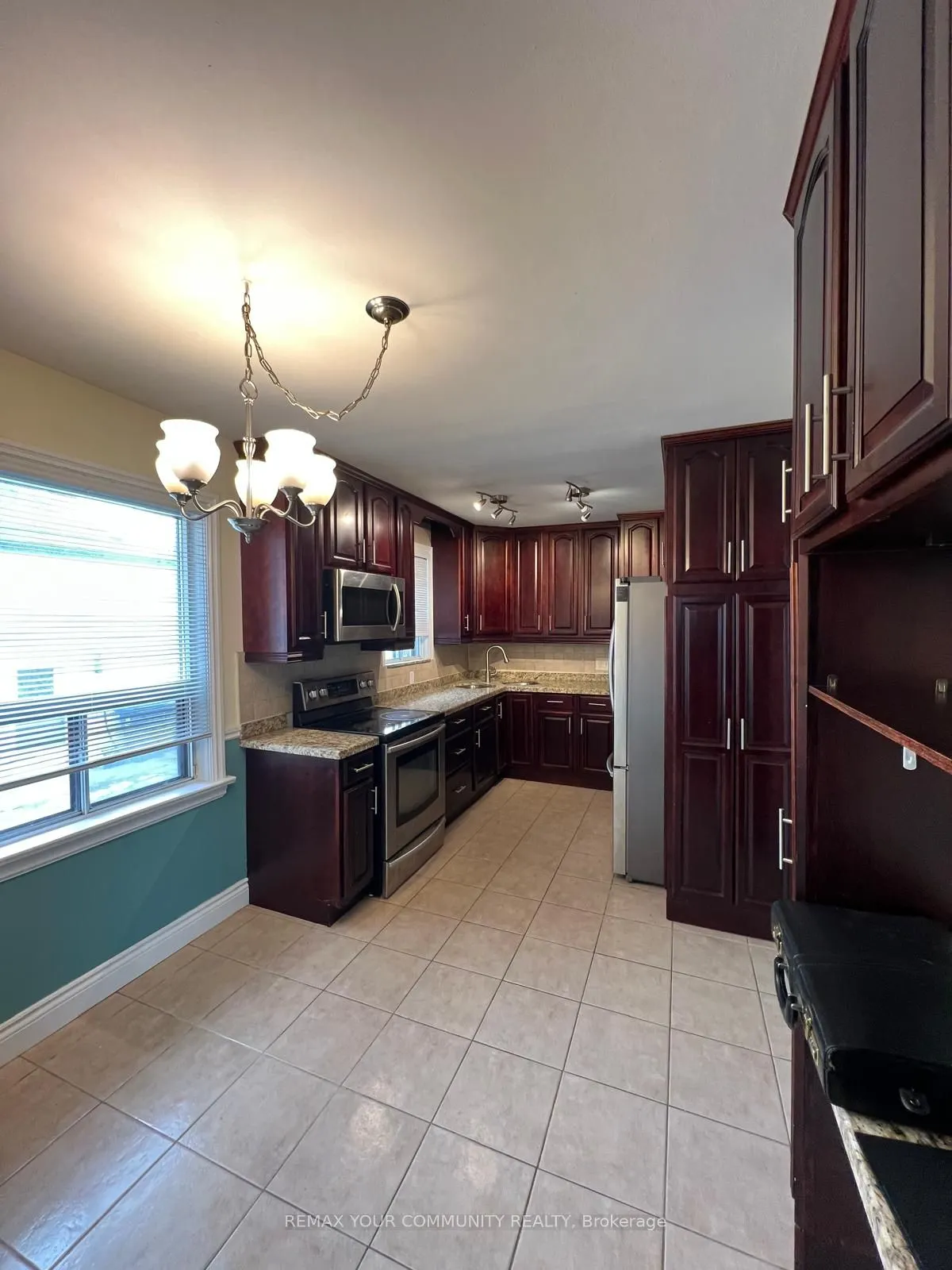 233 Beta Street #Upper