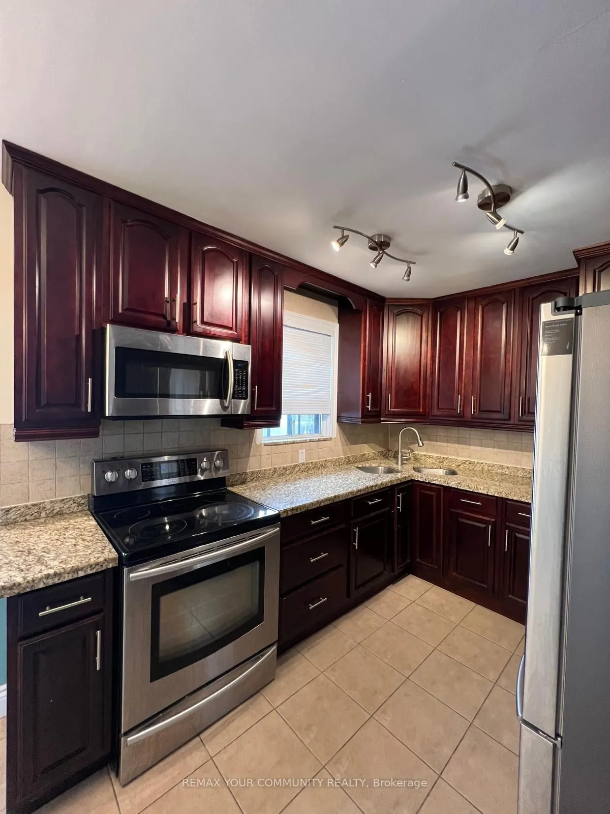 233 Beta Street #Upper