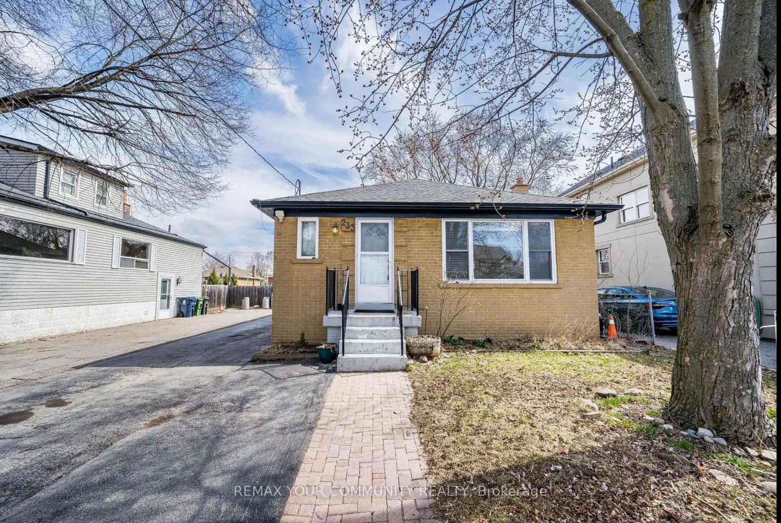 233 Beta Street #Upper