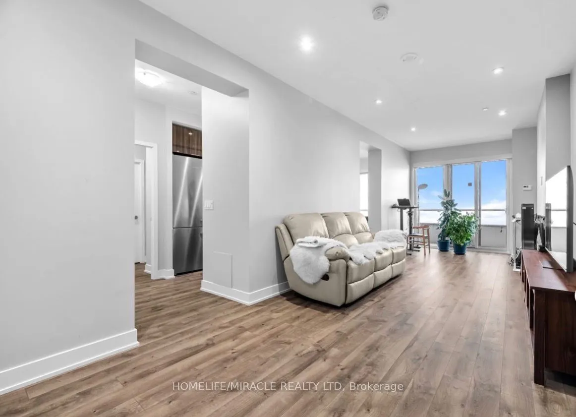 20 Shore Breeze Drive #4804