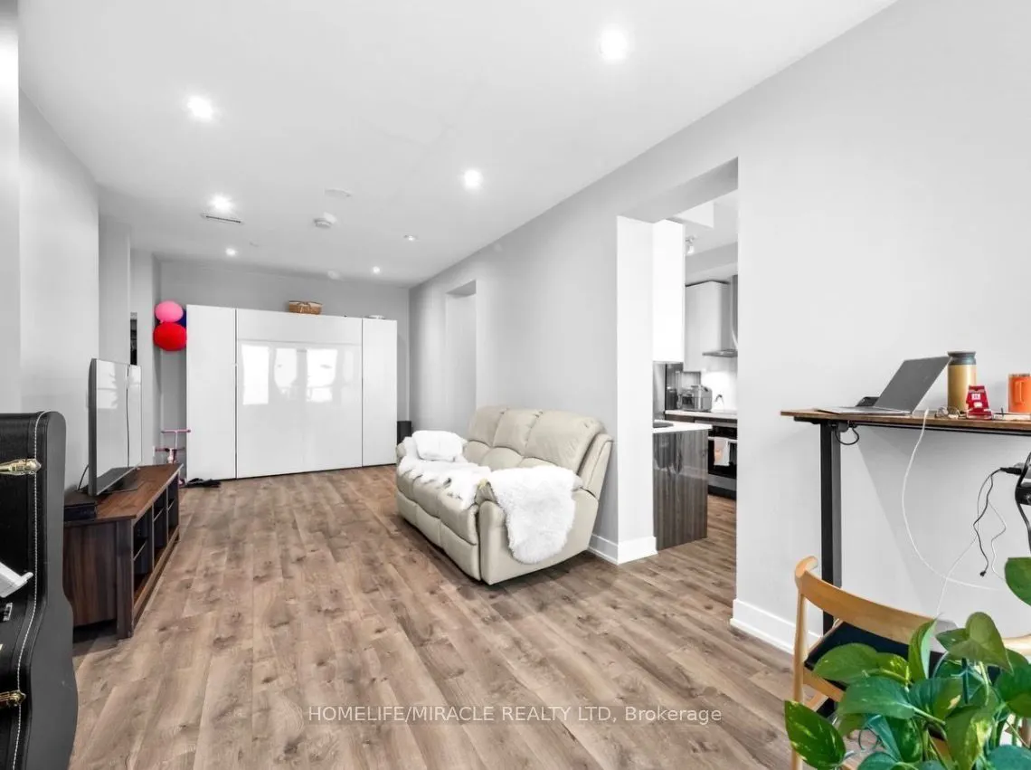 20 Shore Breeze Drive #4804