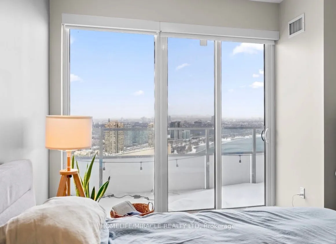 20 Shore Breeze Drive #4804