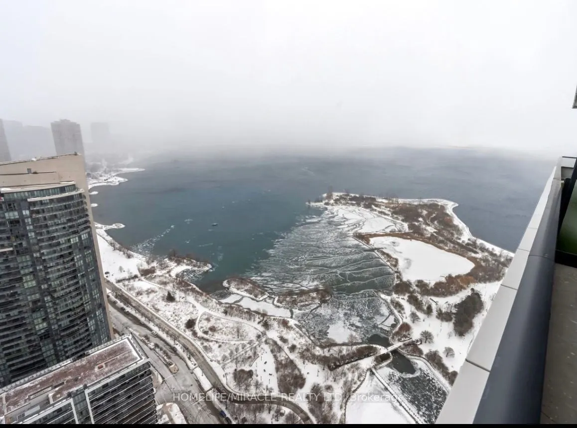 20 Shore Breeze Drive #4804