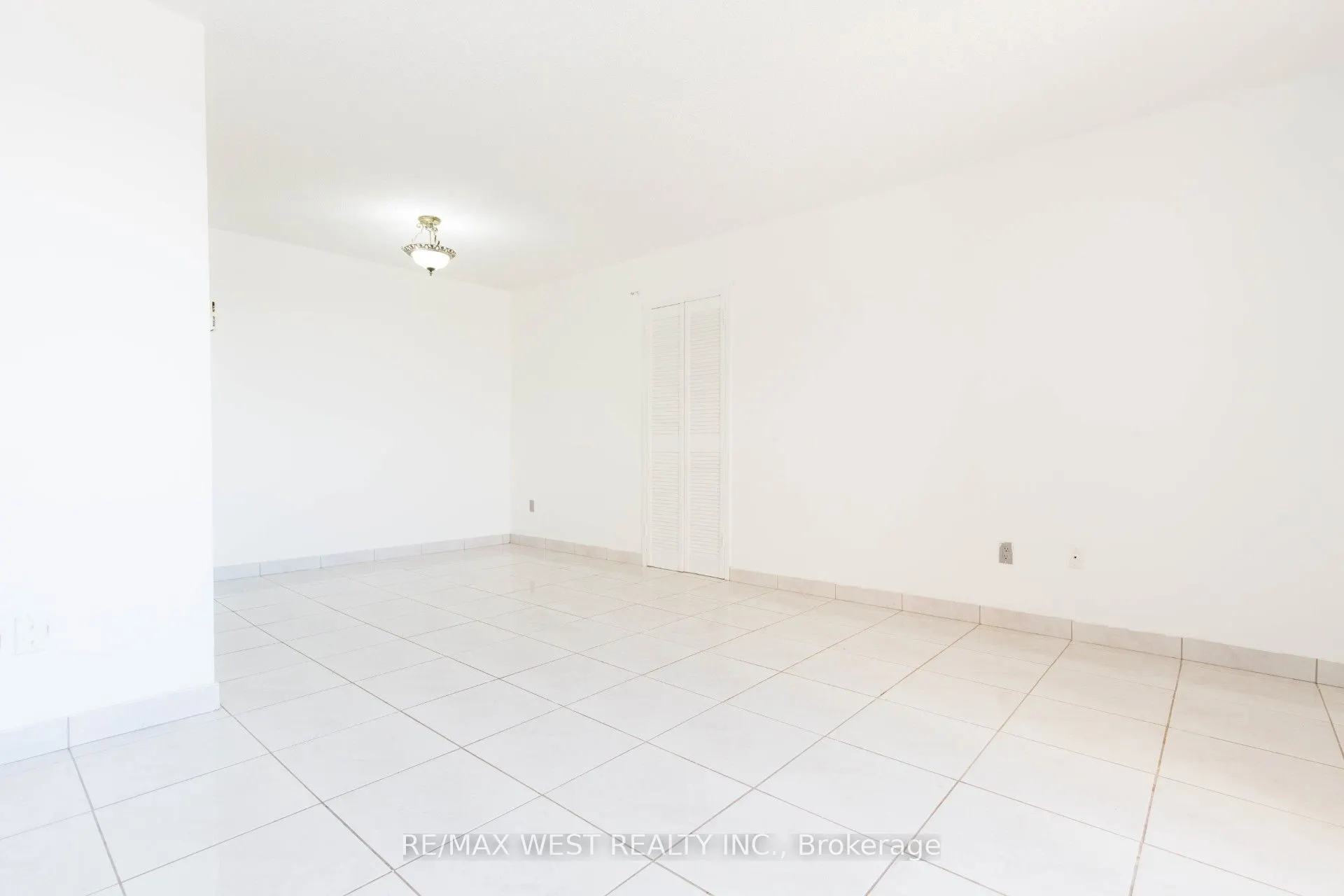 3025 Queen Frederica Drive #1503