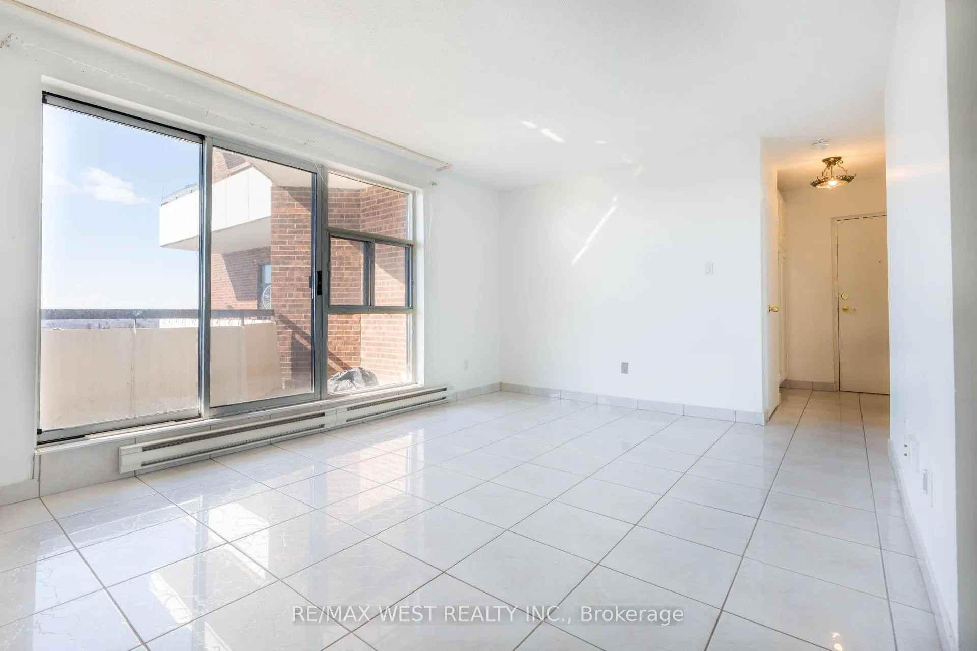3025 Queen Frederica Drive #1503