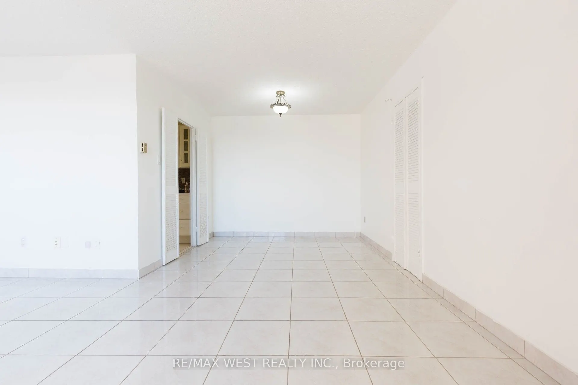 3025 Queen Frederica Drive #1503