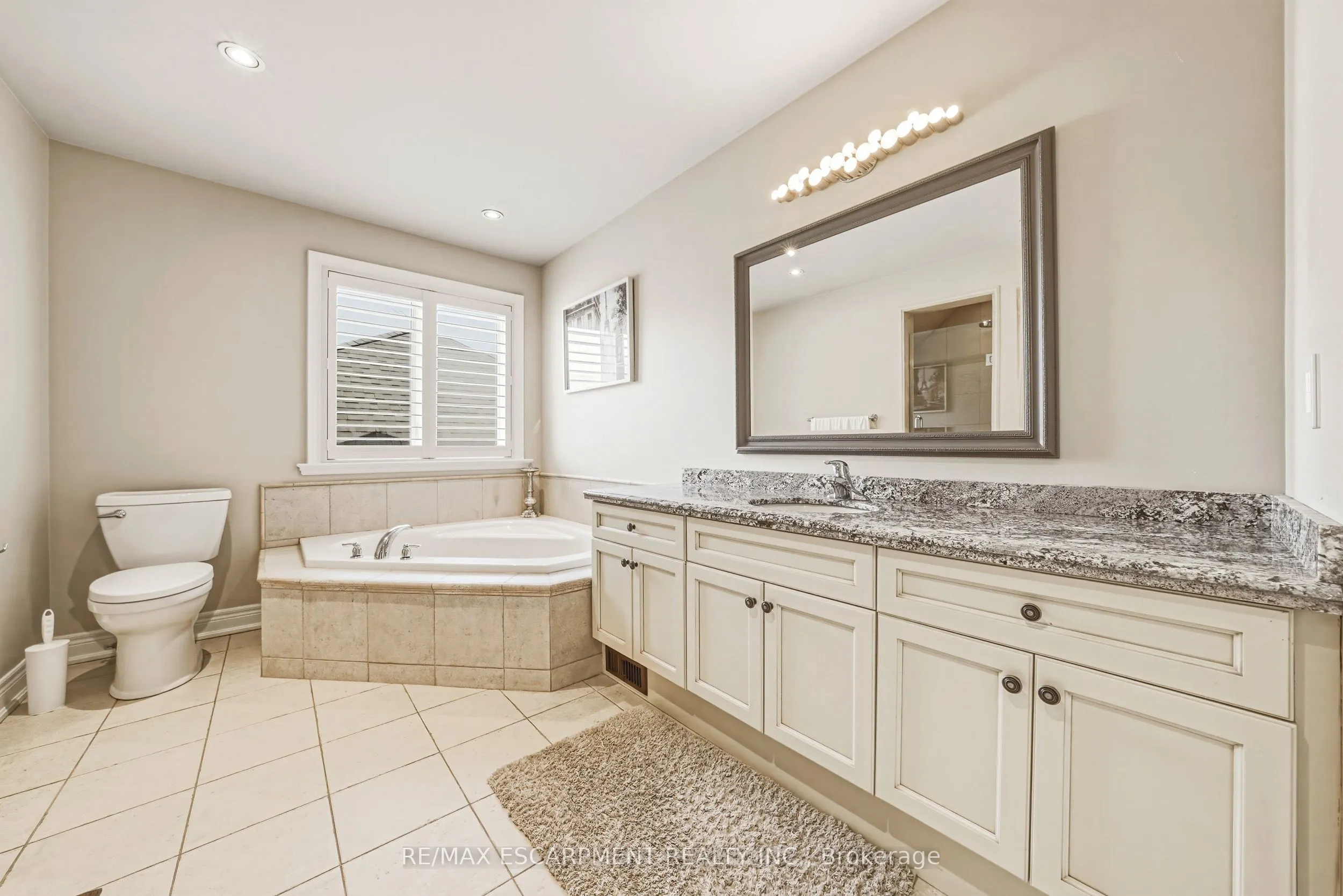 976 Shadeland Avenue #3