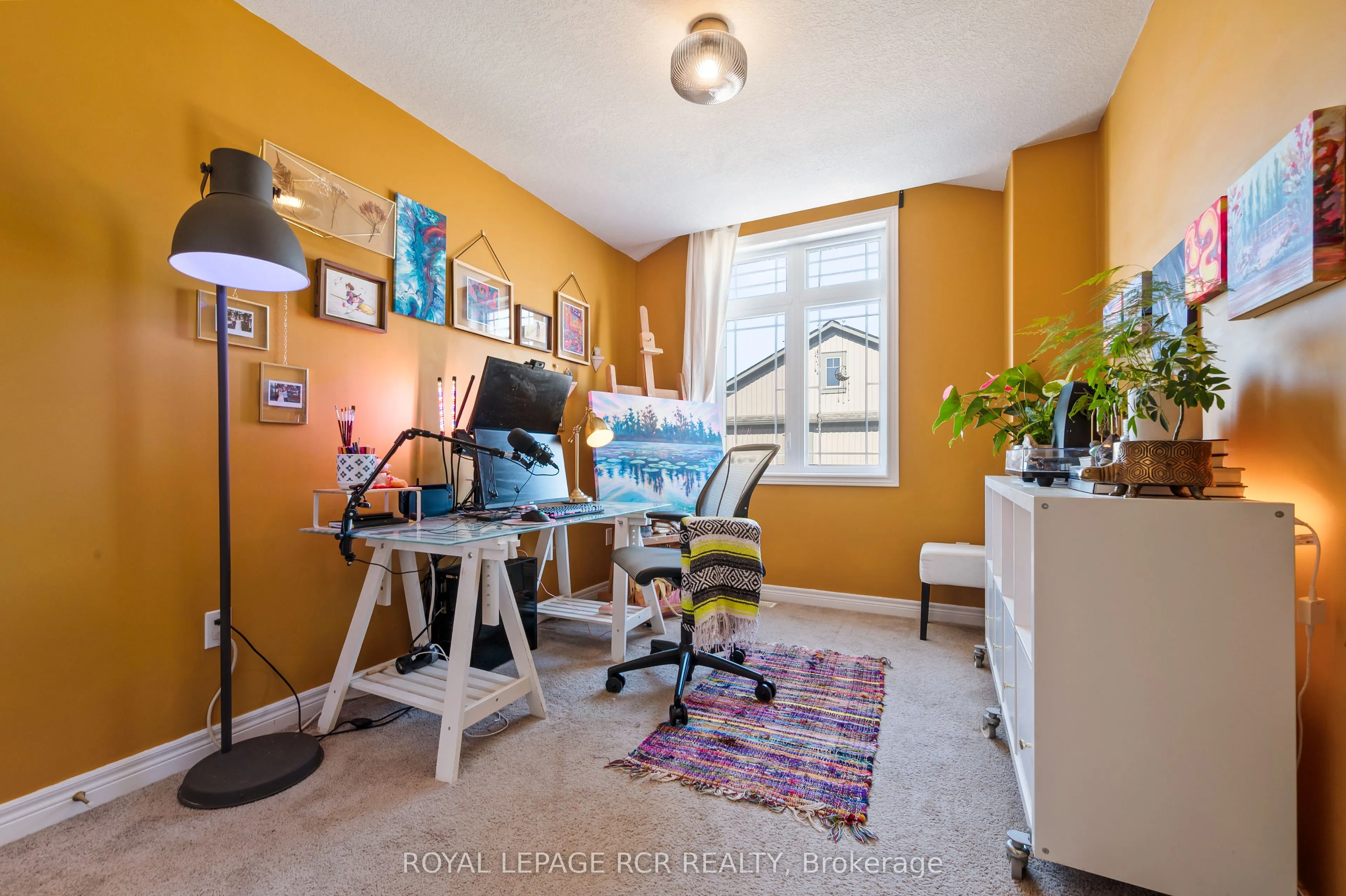 124 Parkinson Crescent #10