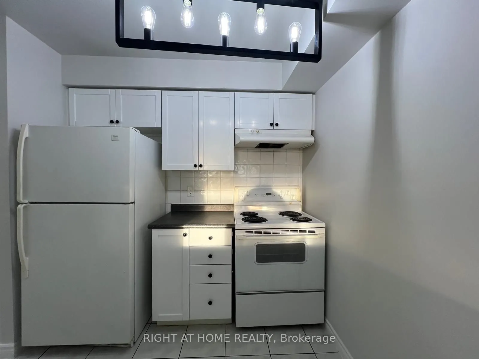 55 Strathaven Drive #1808