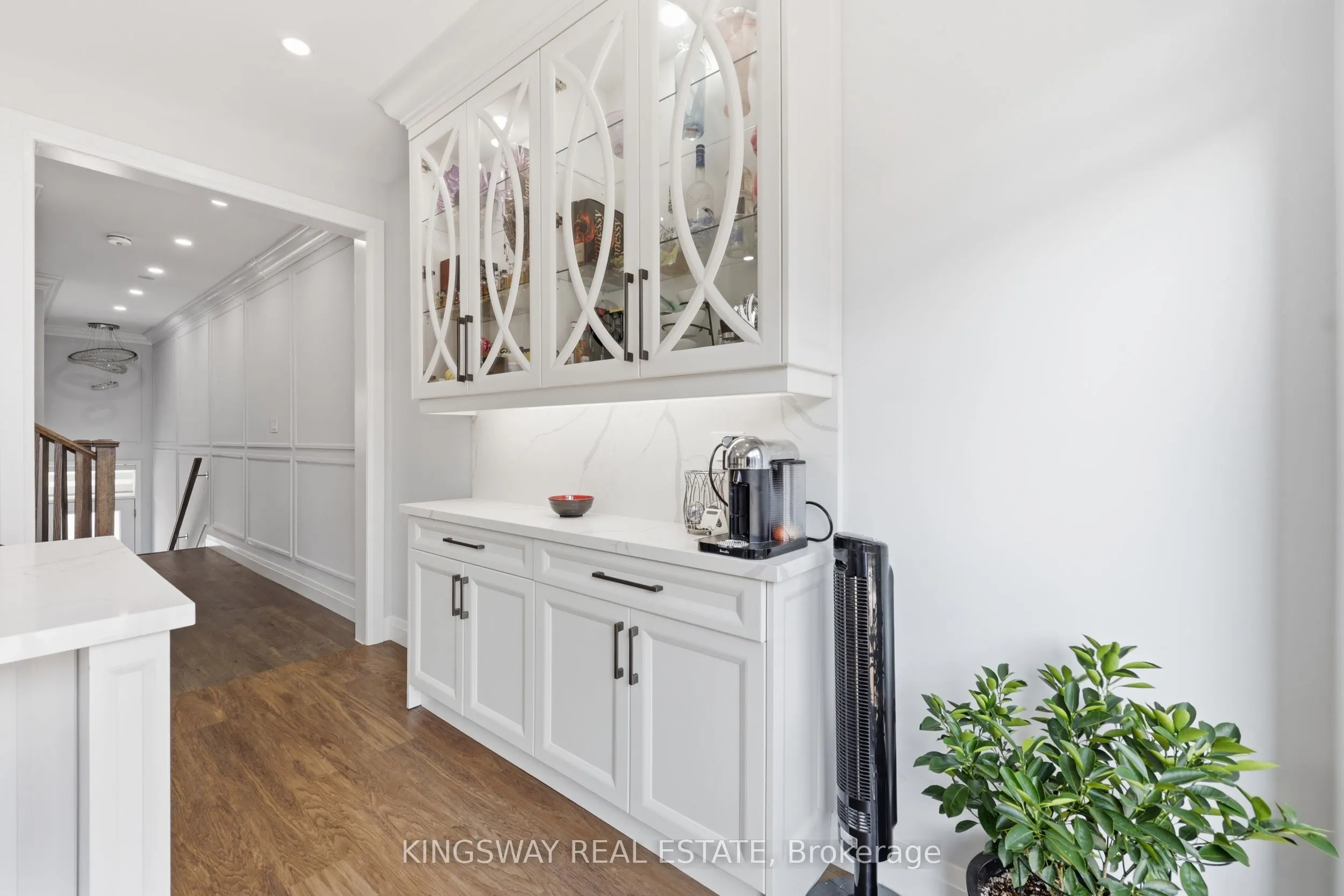 975 WHITLOCK Avenue #20