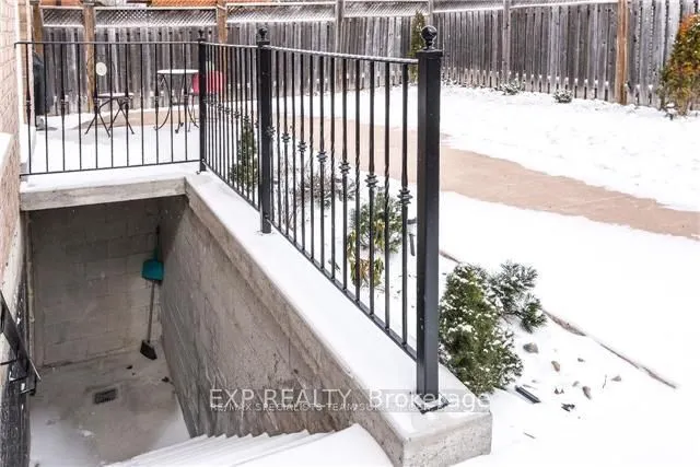 4 Trailview Lane #LOWER
