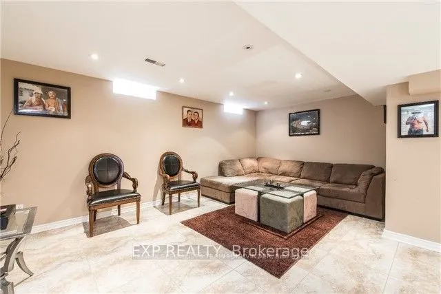 4 Trailview Lane #LOWER