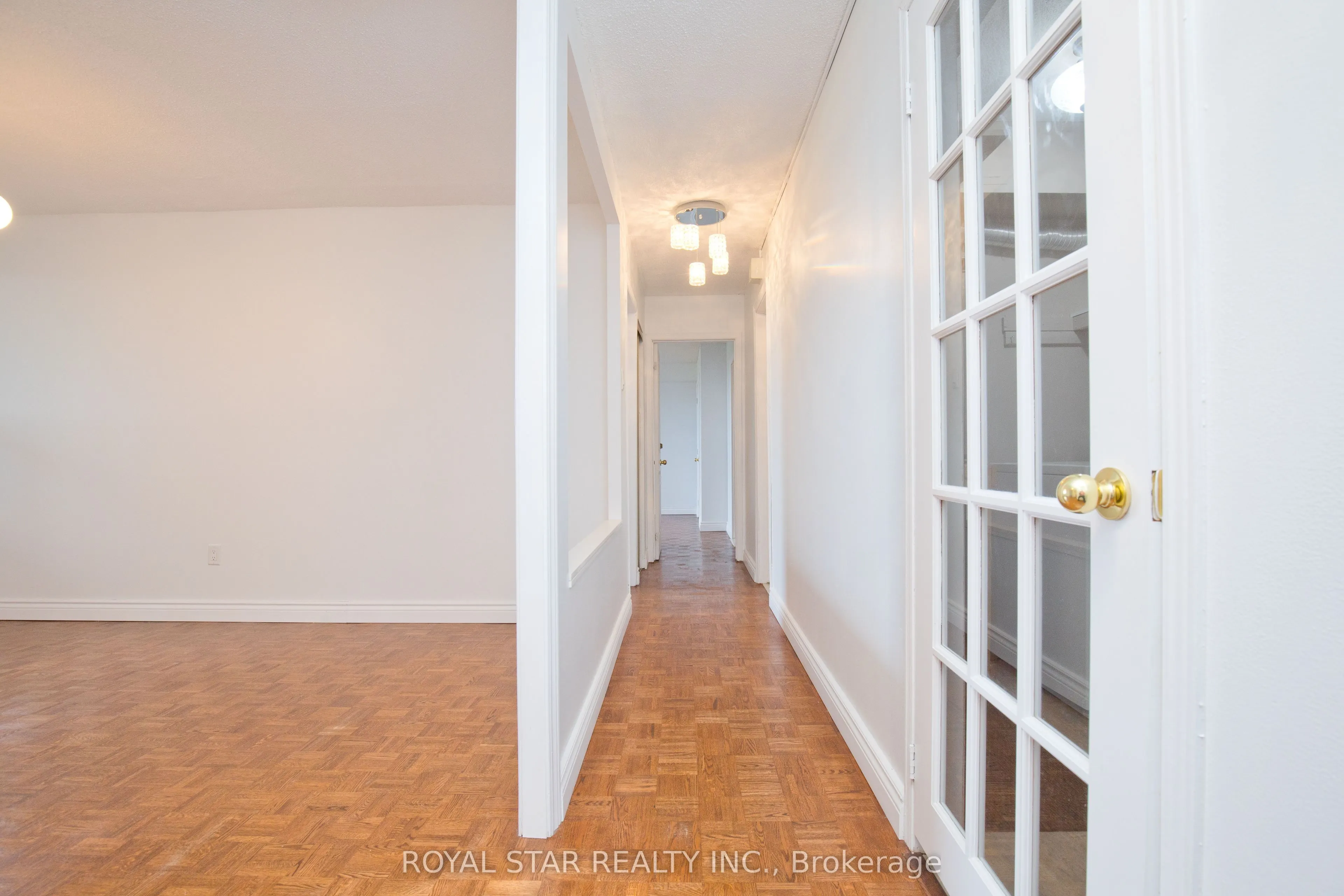 1535 Lakeshore Road E #1607