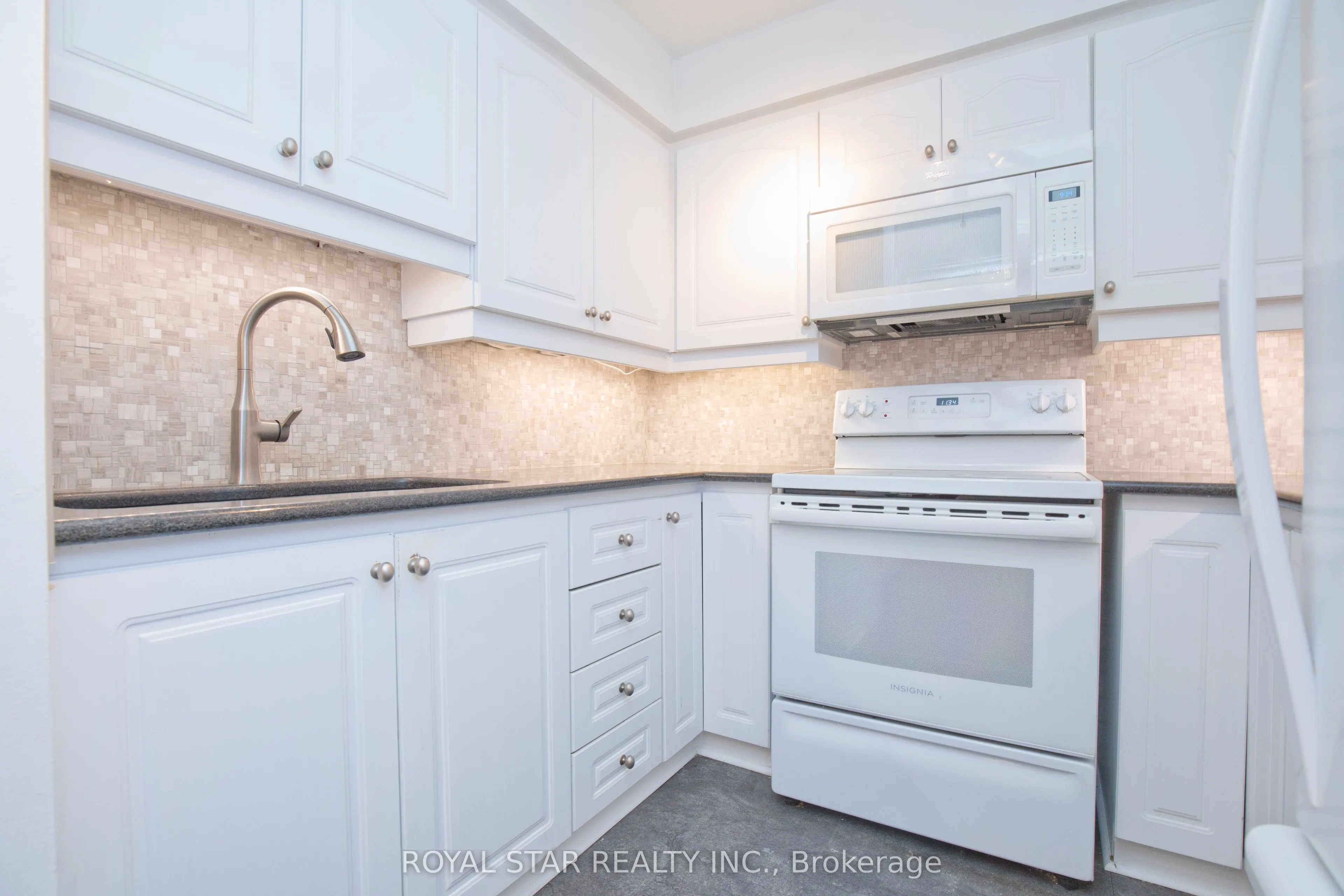 1535 Lakeshore Road E #1607