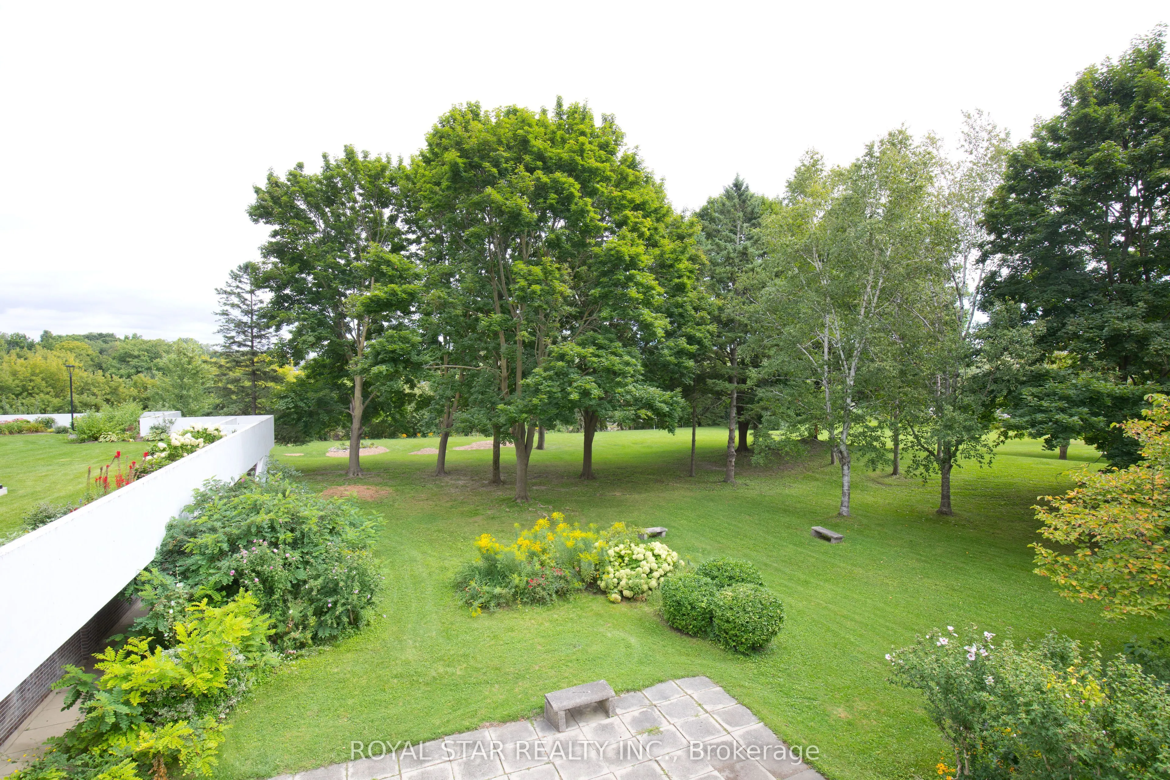 1535 Lakeshore Road E #1607