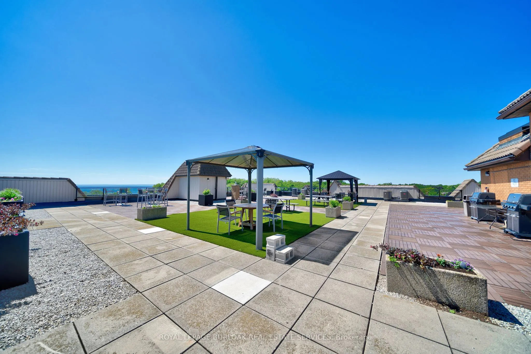 102 Bronte Road #303