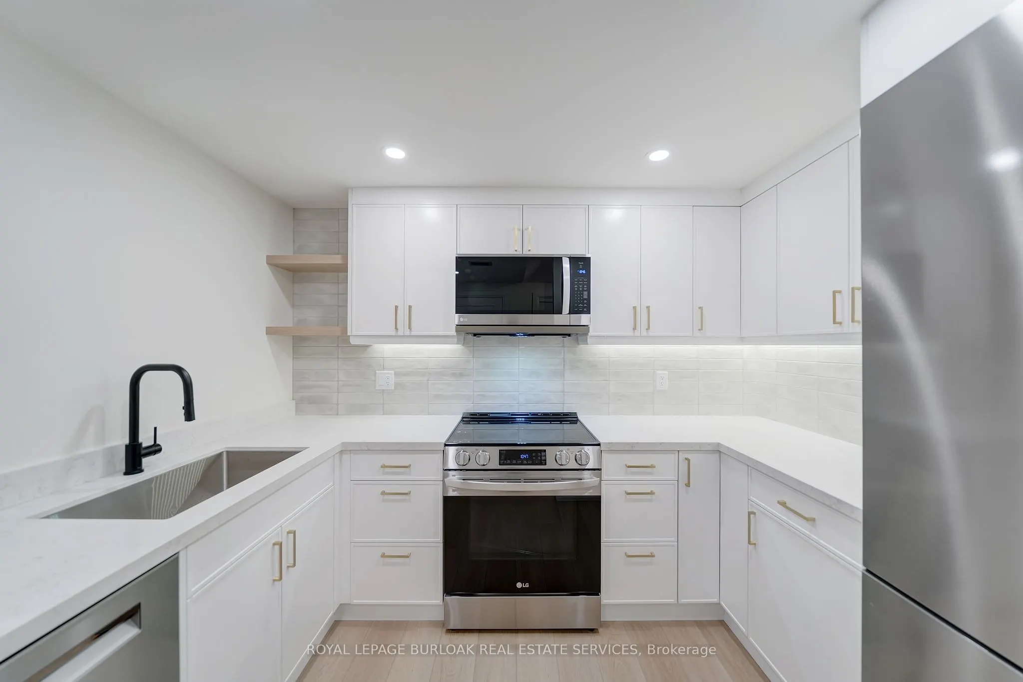 102 Bronte Road #303