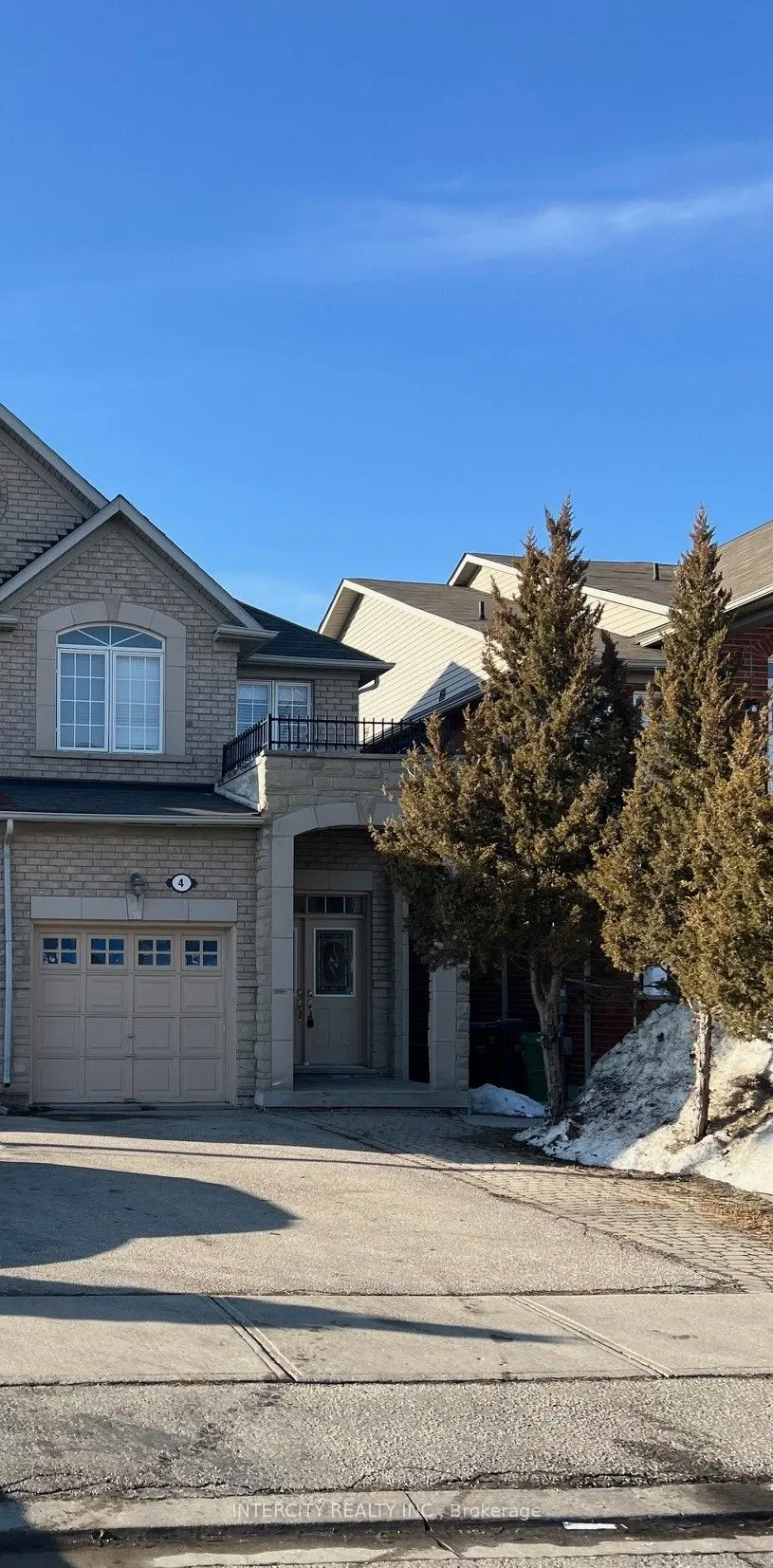 4 Pennyroyal Crescent