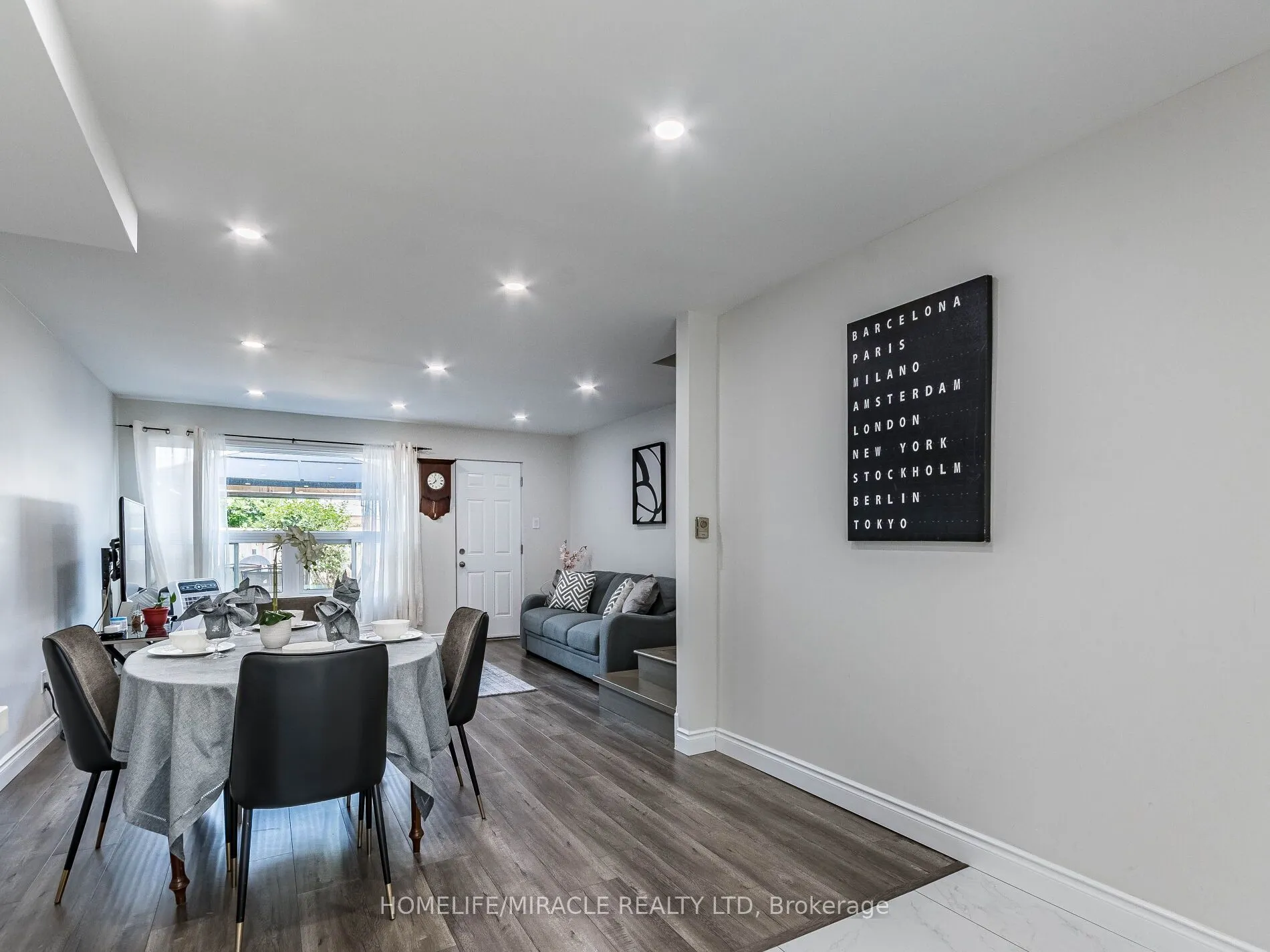 180 Mississauga Valley Boulevard #124