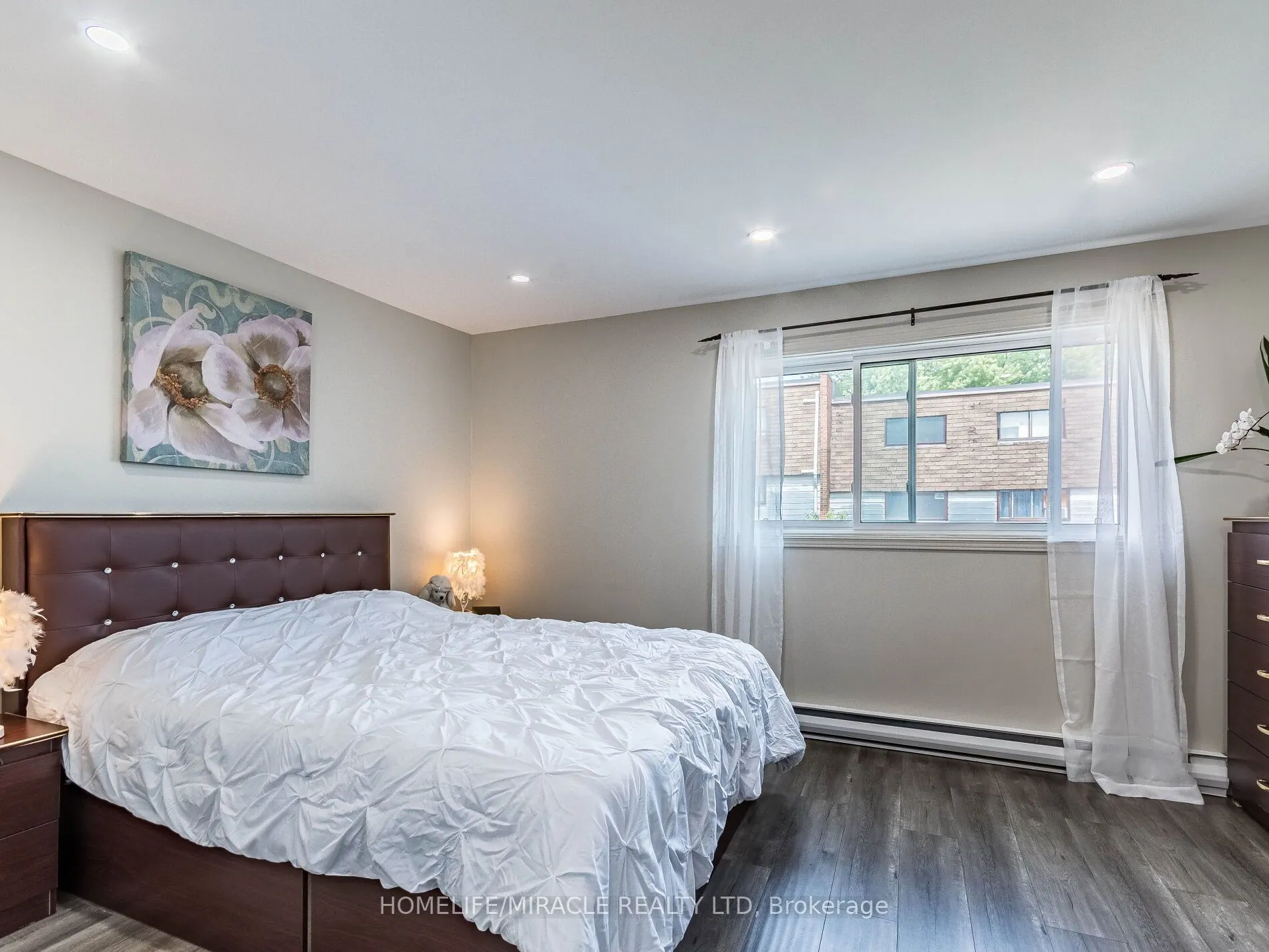 180 Mississauga Valley Boulevard #124