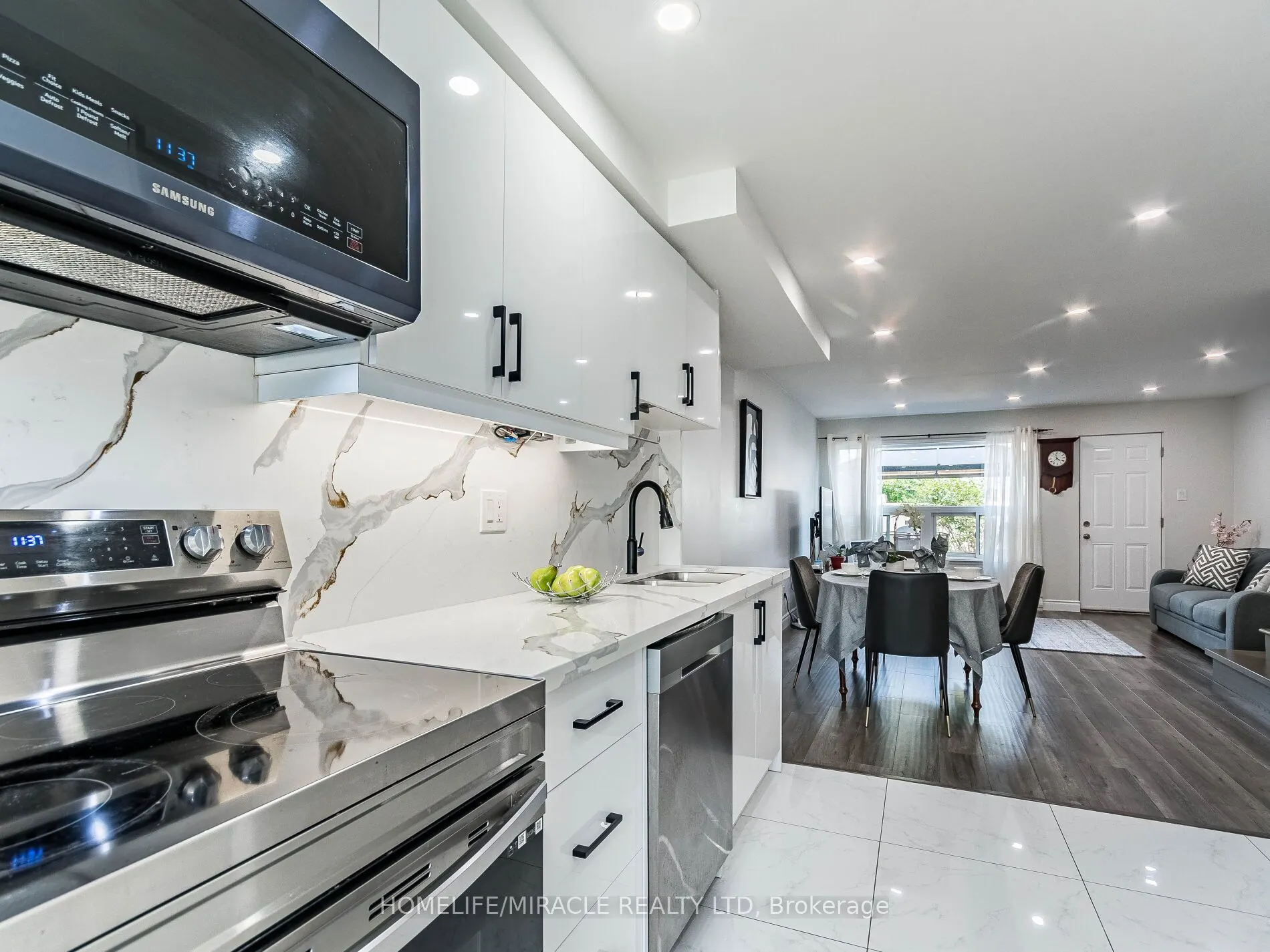 180 Mississauga Valley Boulevard #124