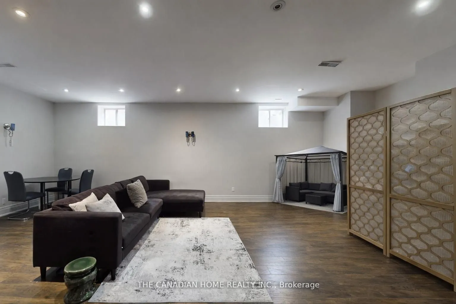 20 Settlers Field Road