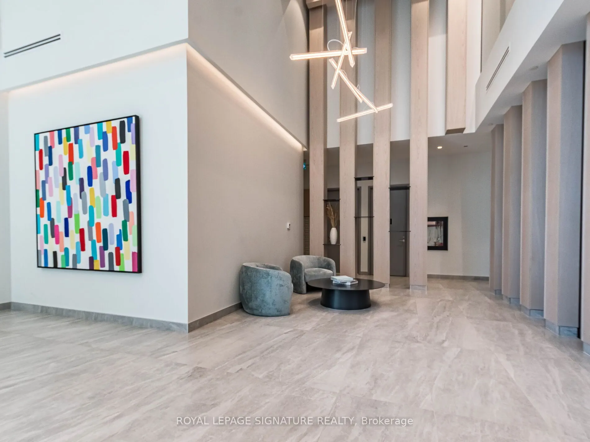 86 Dundas Street E #622