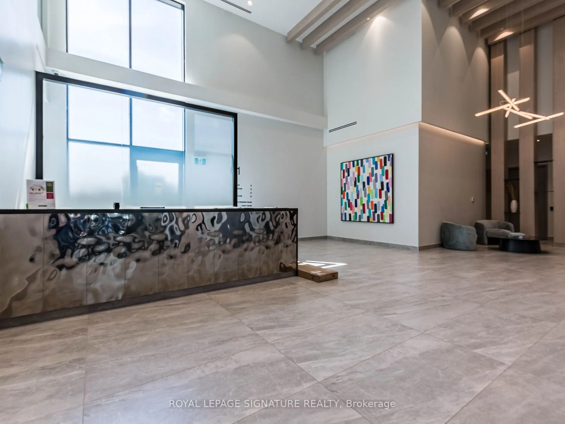 86 Dundas Street E #622