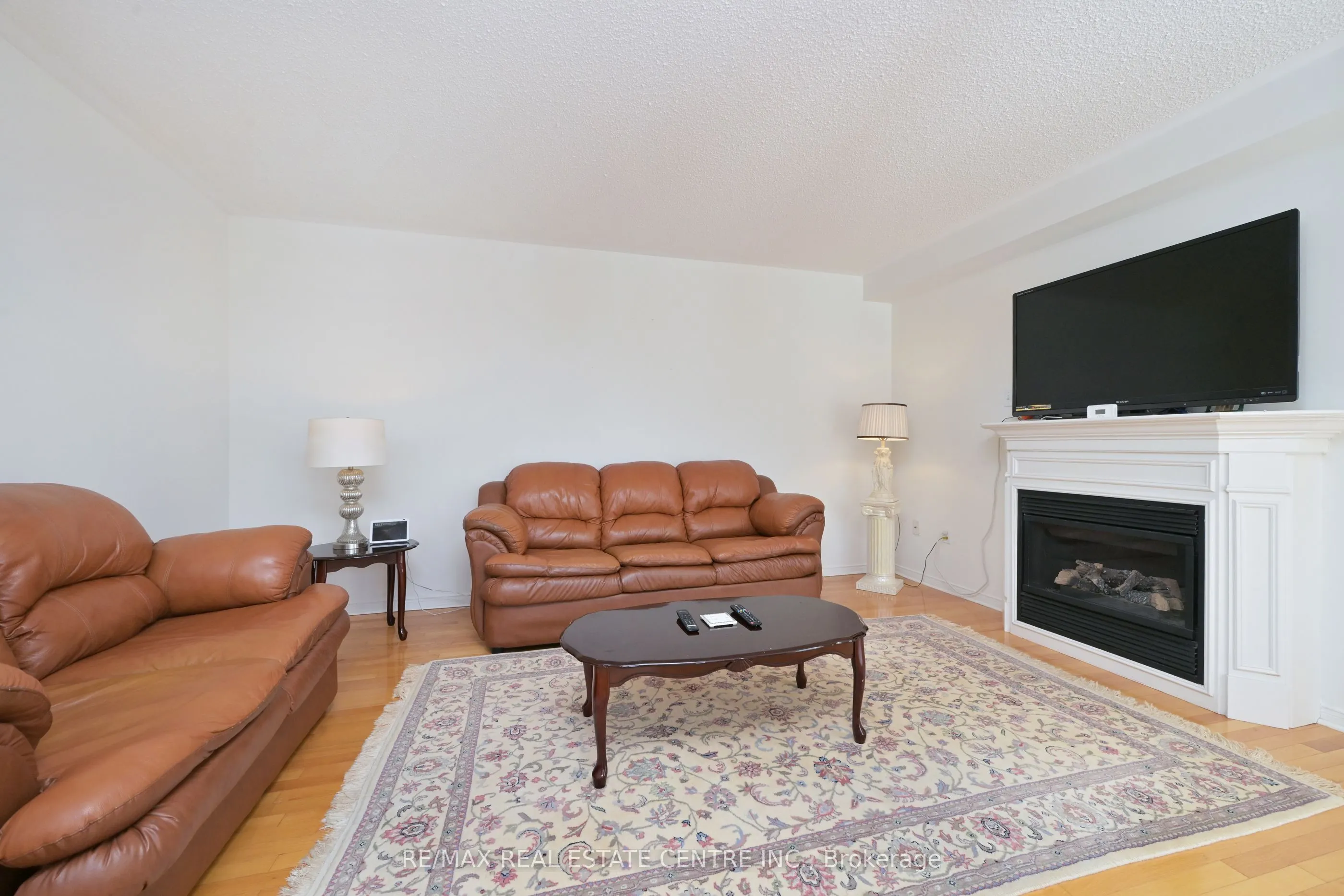 5554 Linwell Place