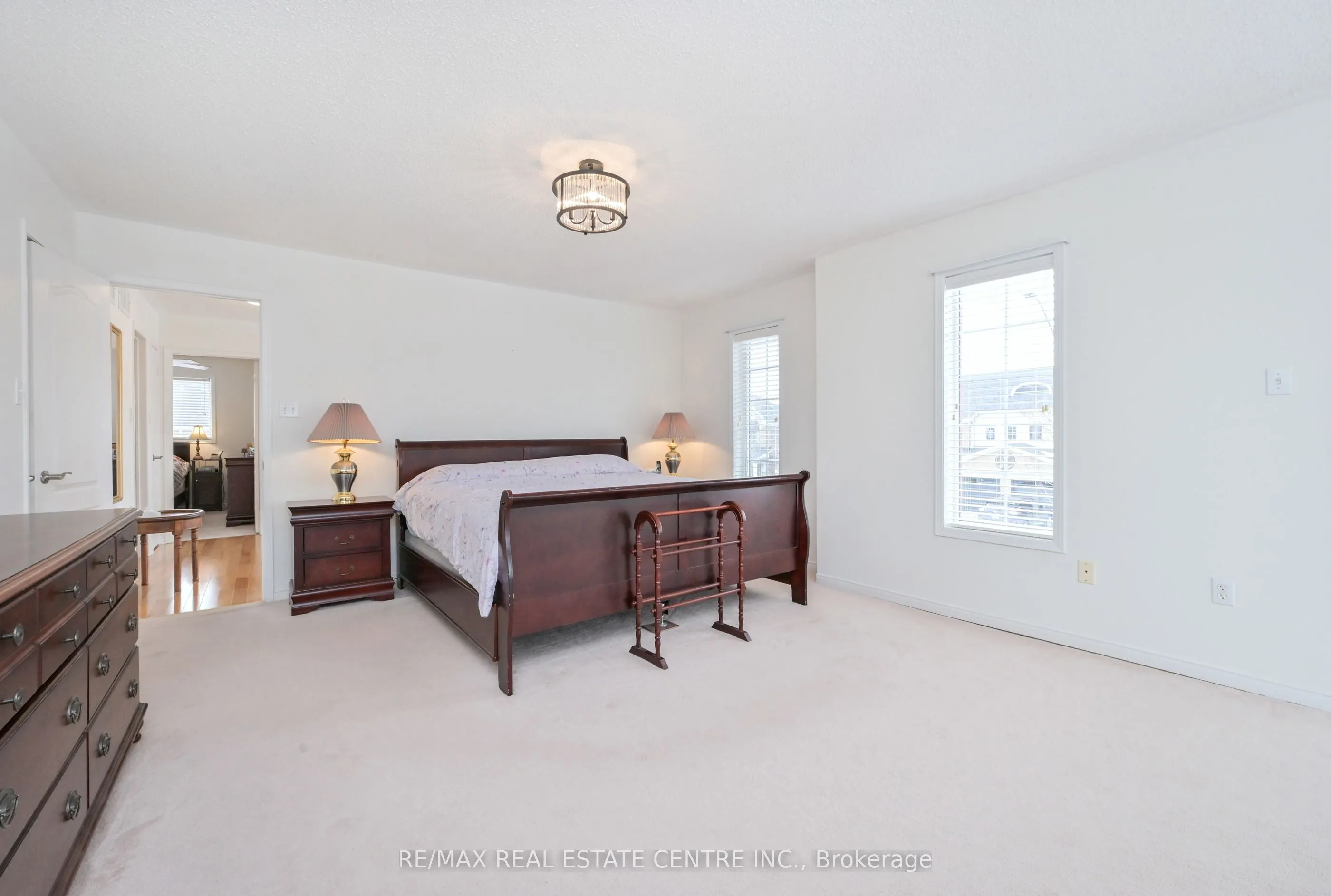 5554 Linwell Place