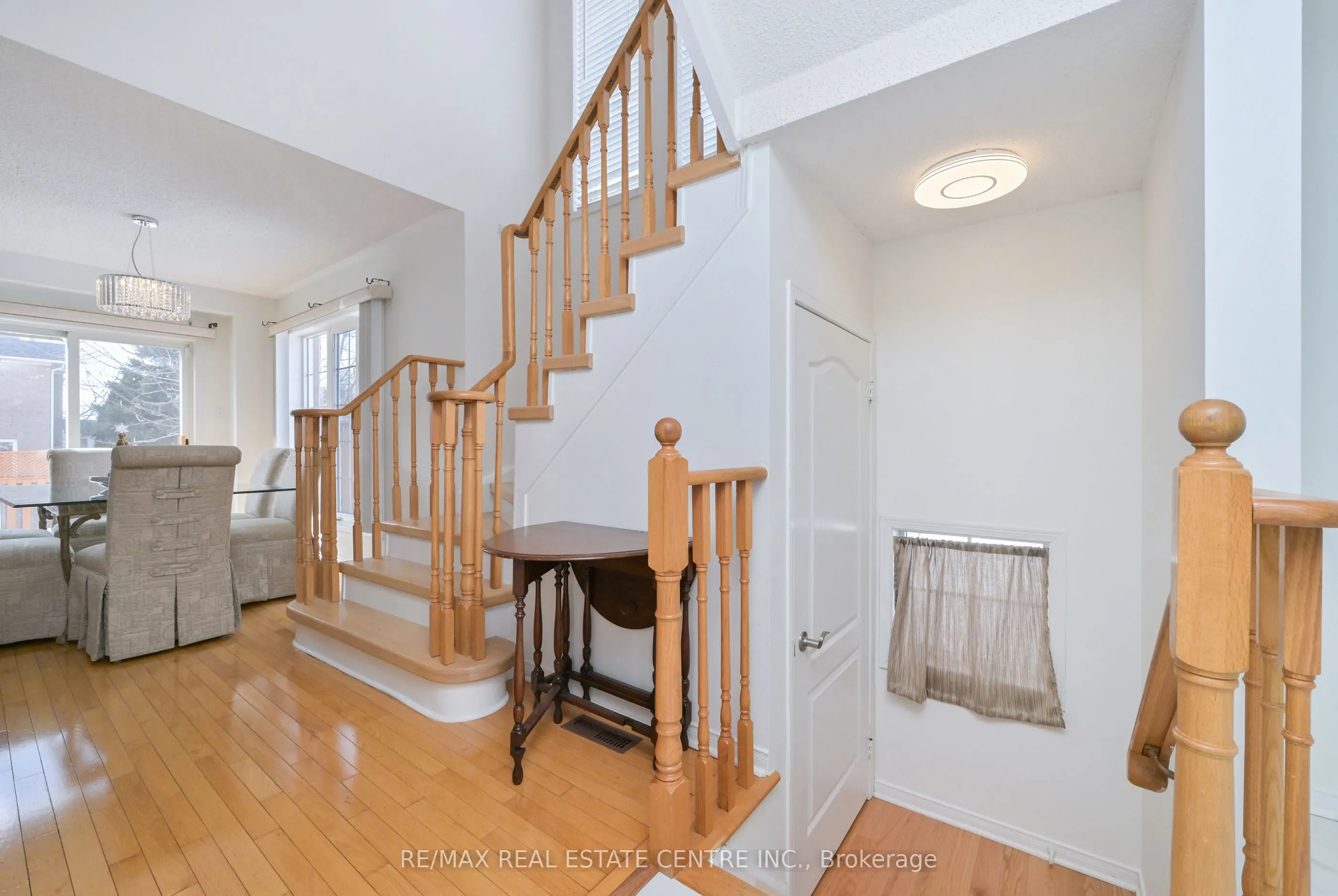5554 Linwell Place