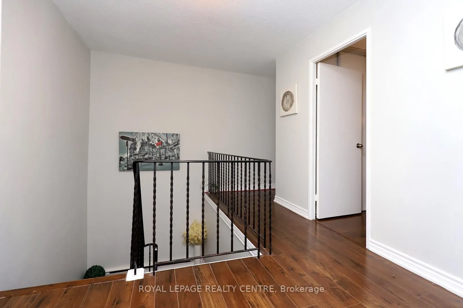 1055 Dundas Street E #171