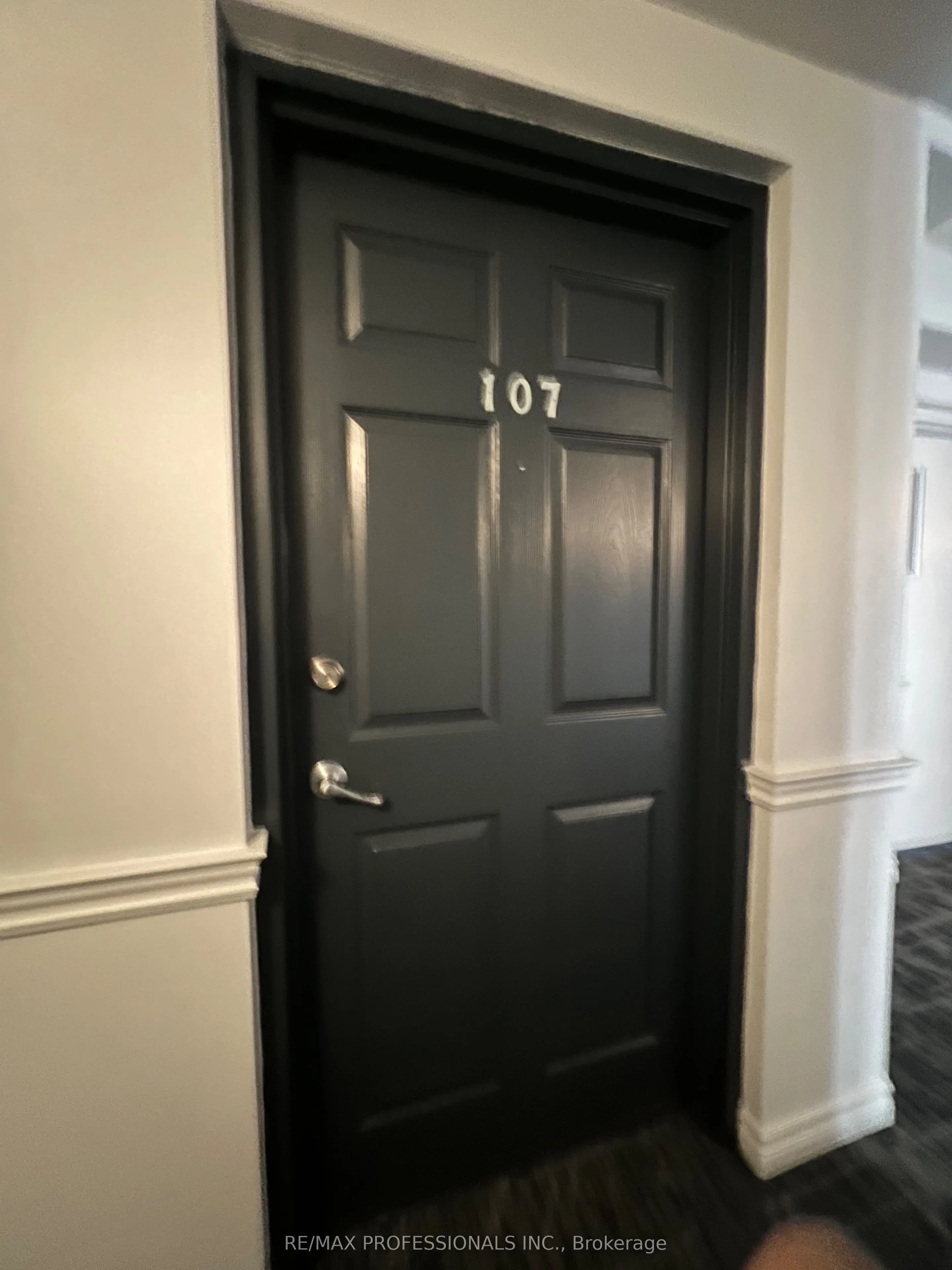 1390 Main Street E #107