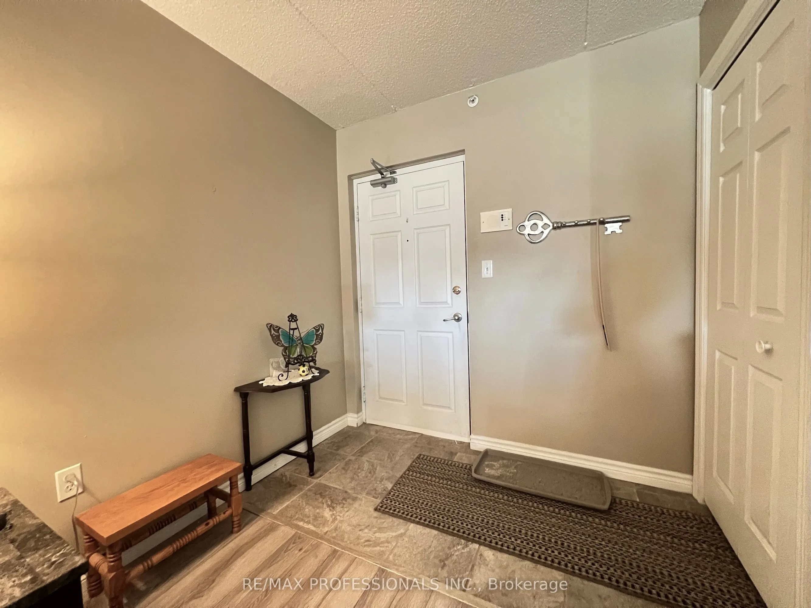 1390 Main Street E #107