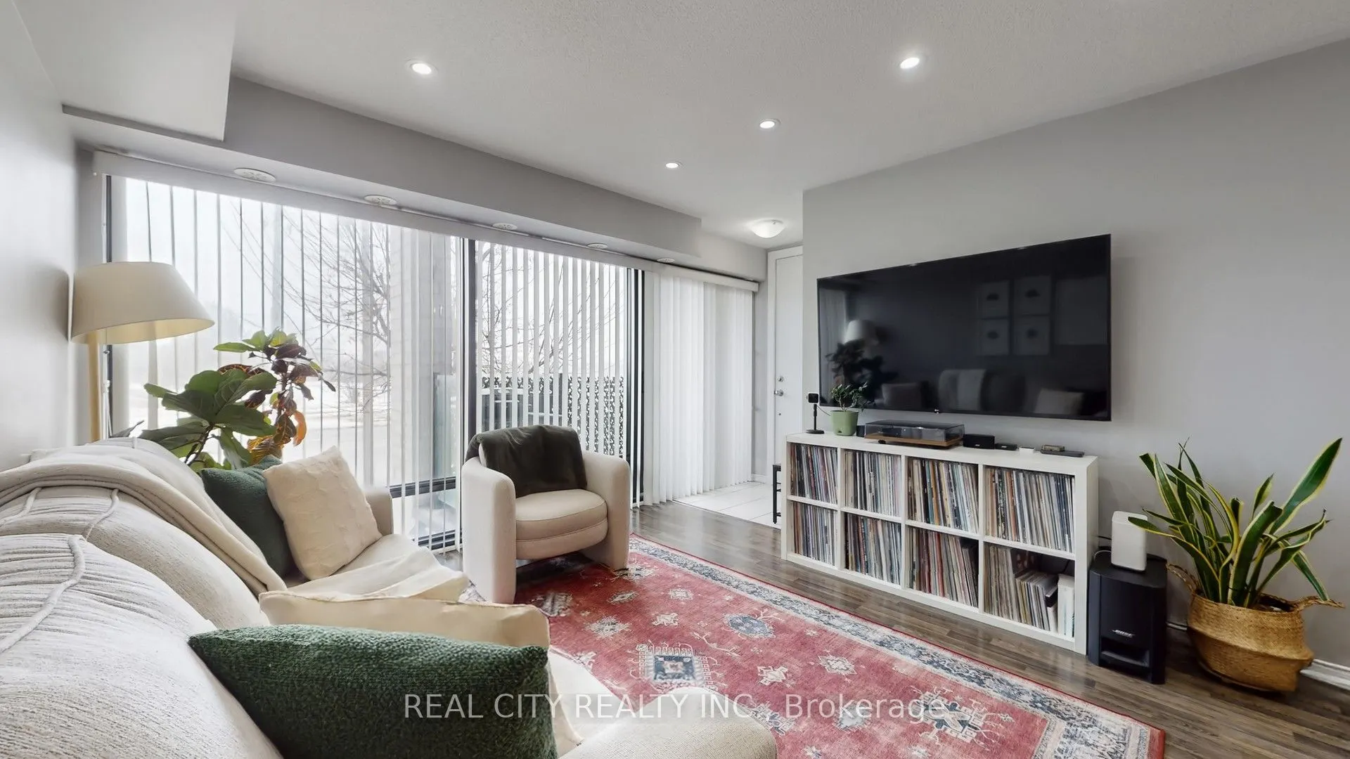 142 Widdicombe Hill Boulevard #511