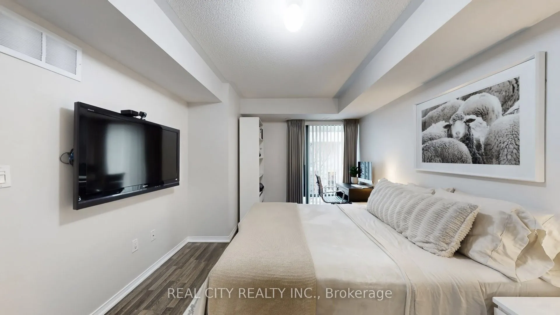 142 Widdicombe Hill Boulevard #511