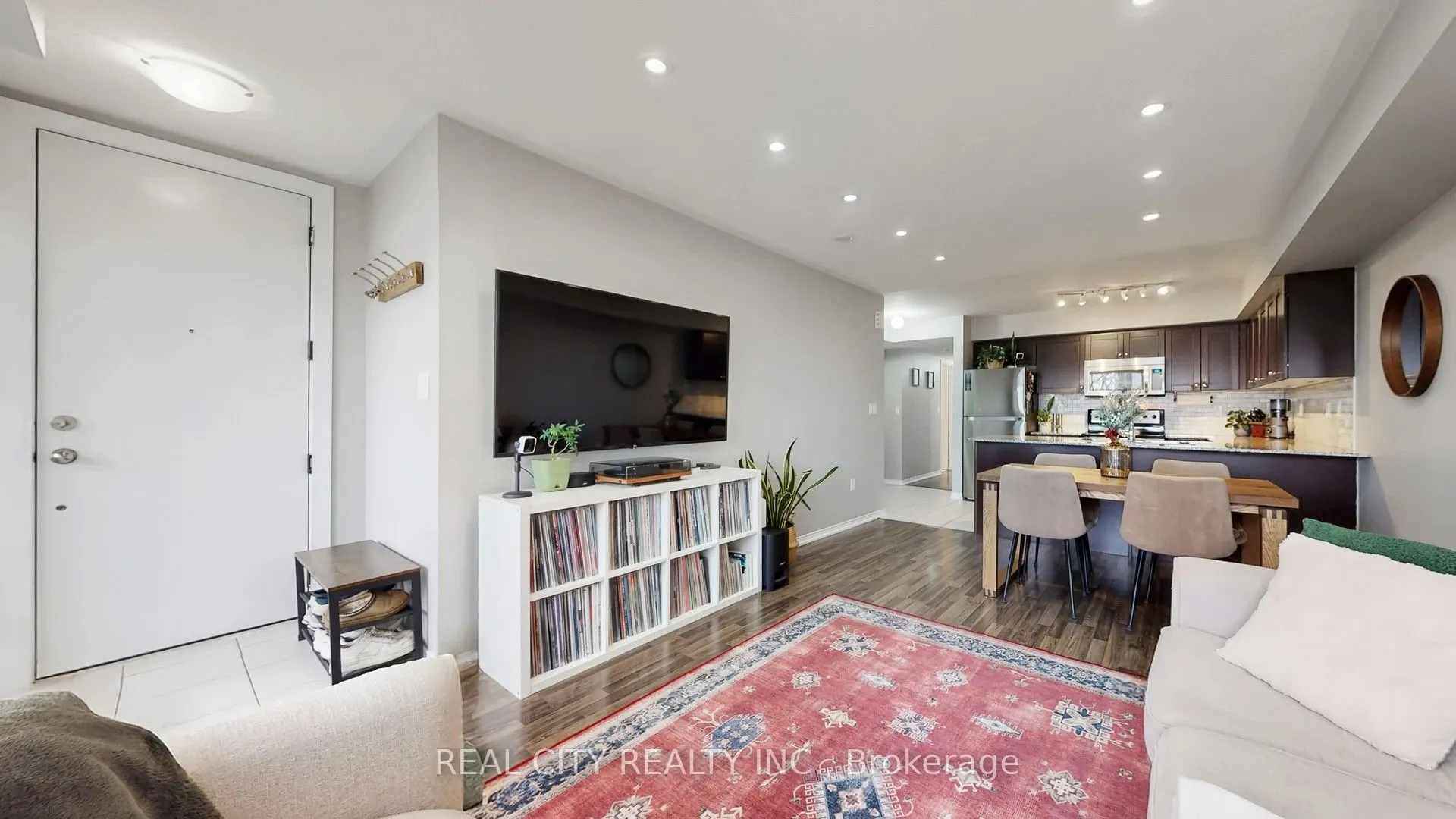 142 Widdicombe Hill Boulevard #511