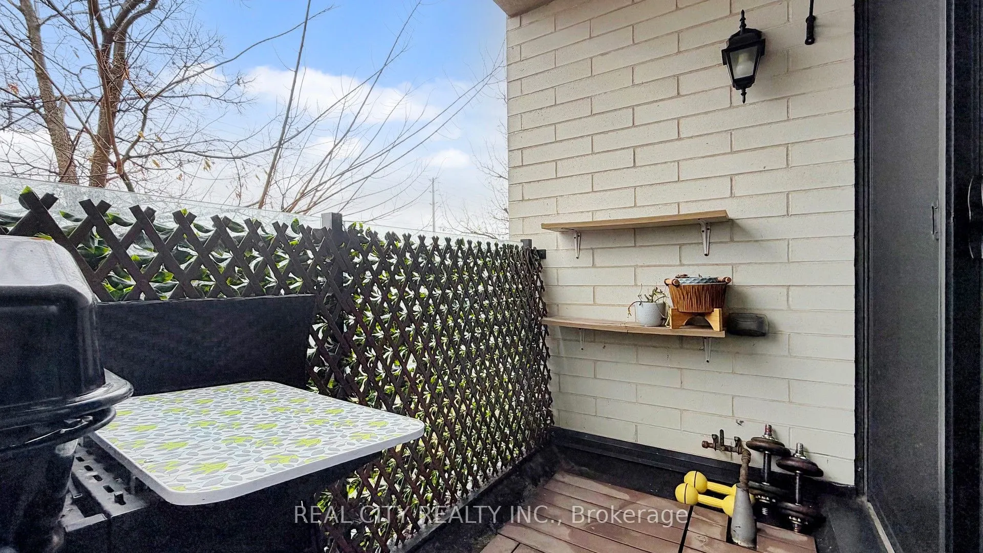 142 Widdicombe Hill Boulevard #511