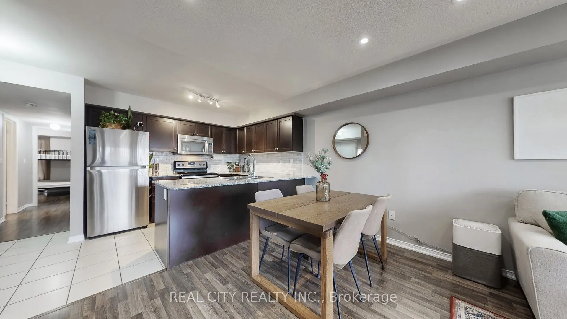 142 Widdicombe Hill Boulevard #511
