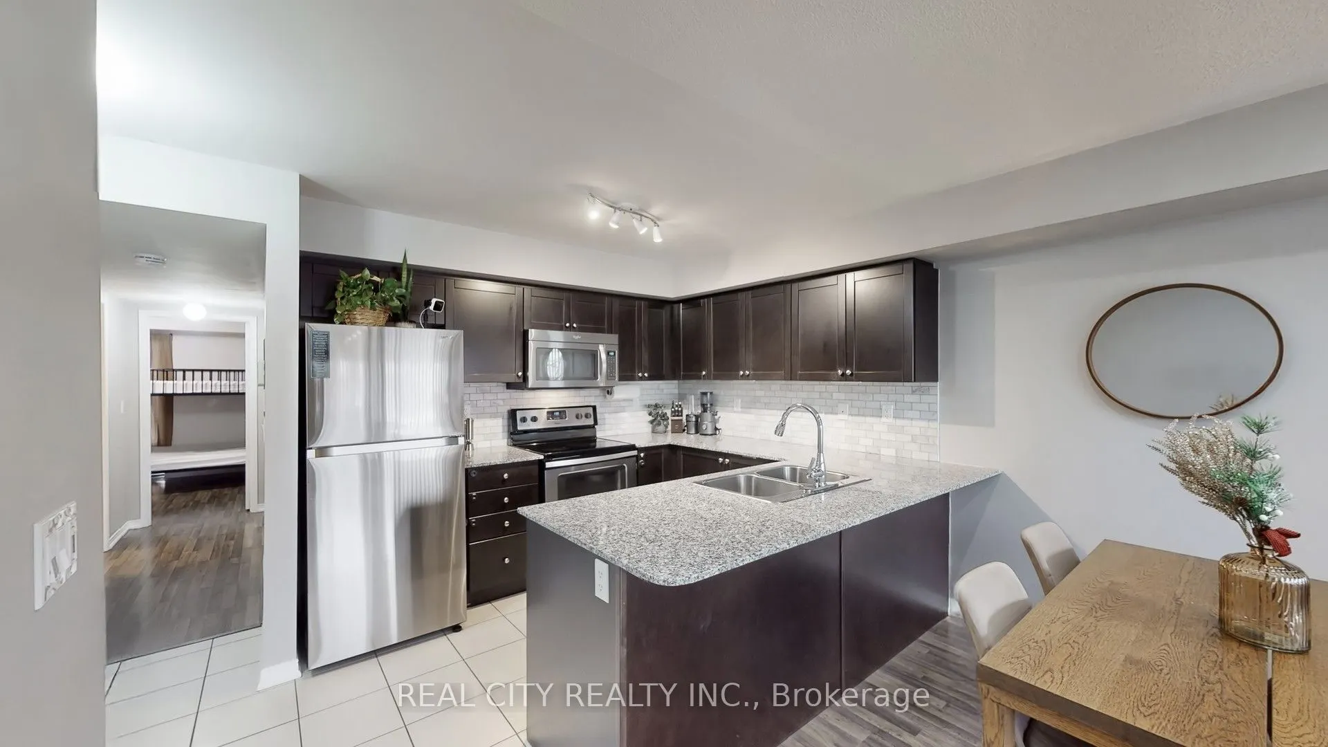 142 Widdicombe Hill Boulevard #511