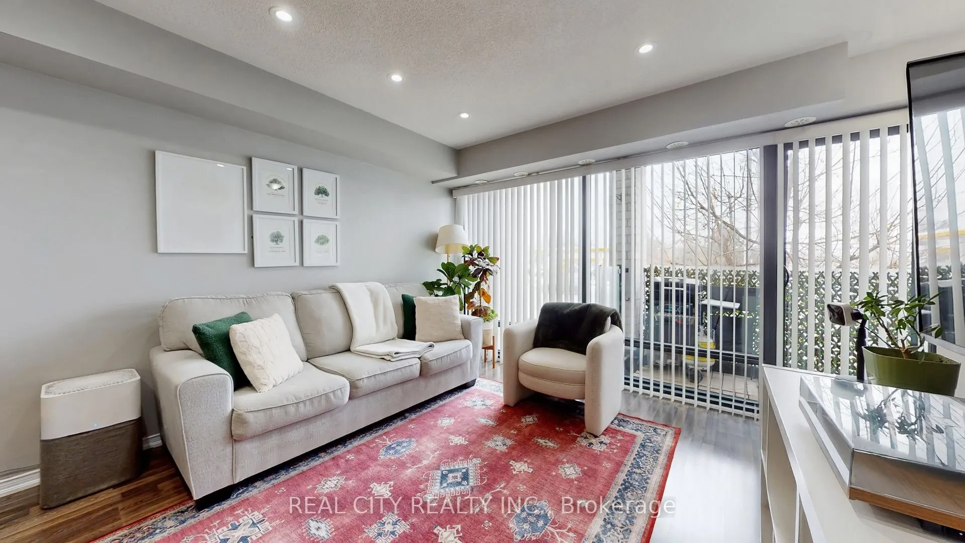 142 Widdicombe Hill Boulevard #511
