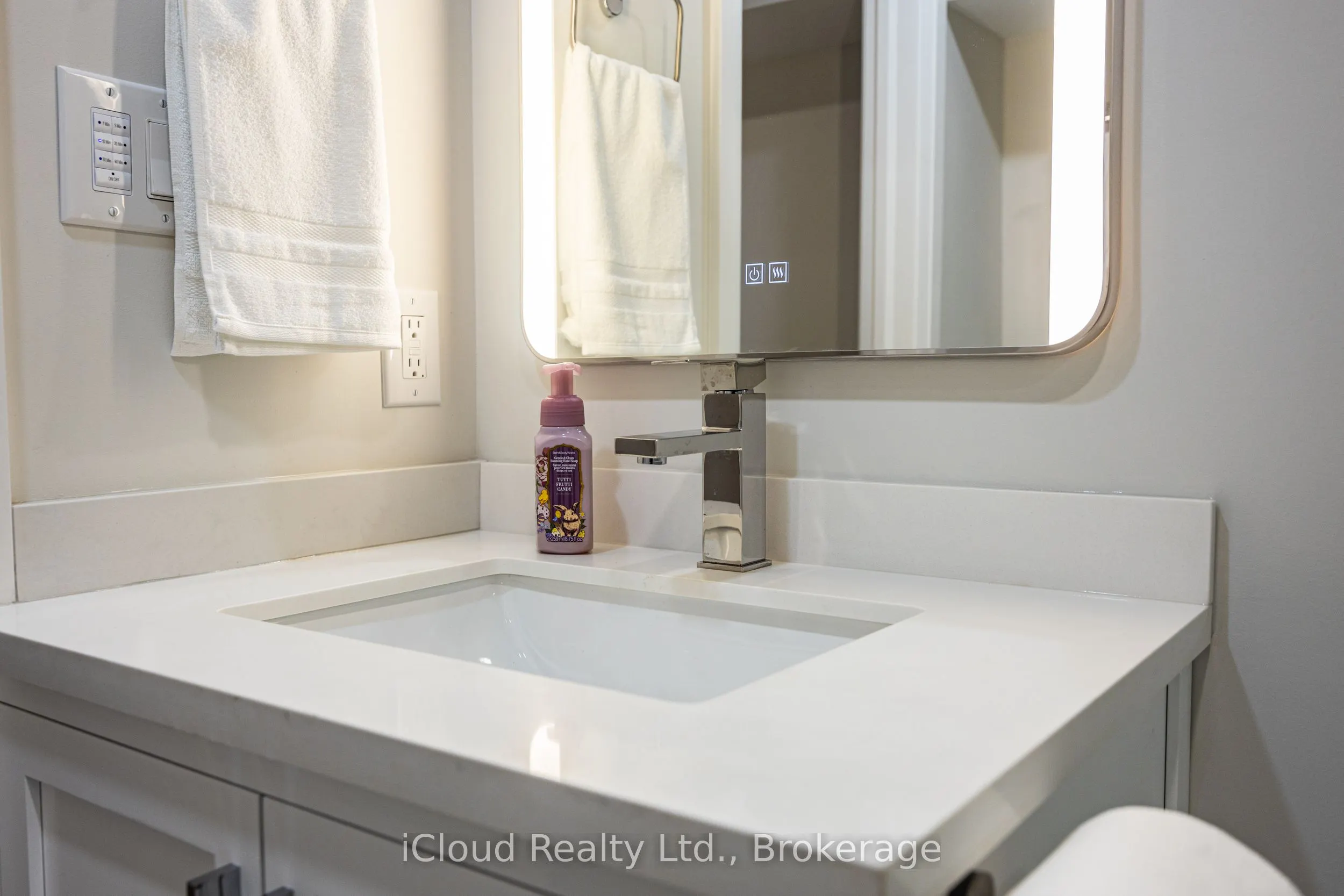 23 Swanhurst Boulevard #B