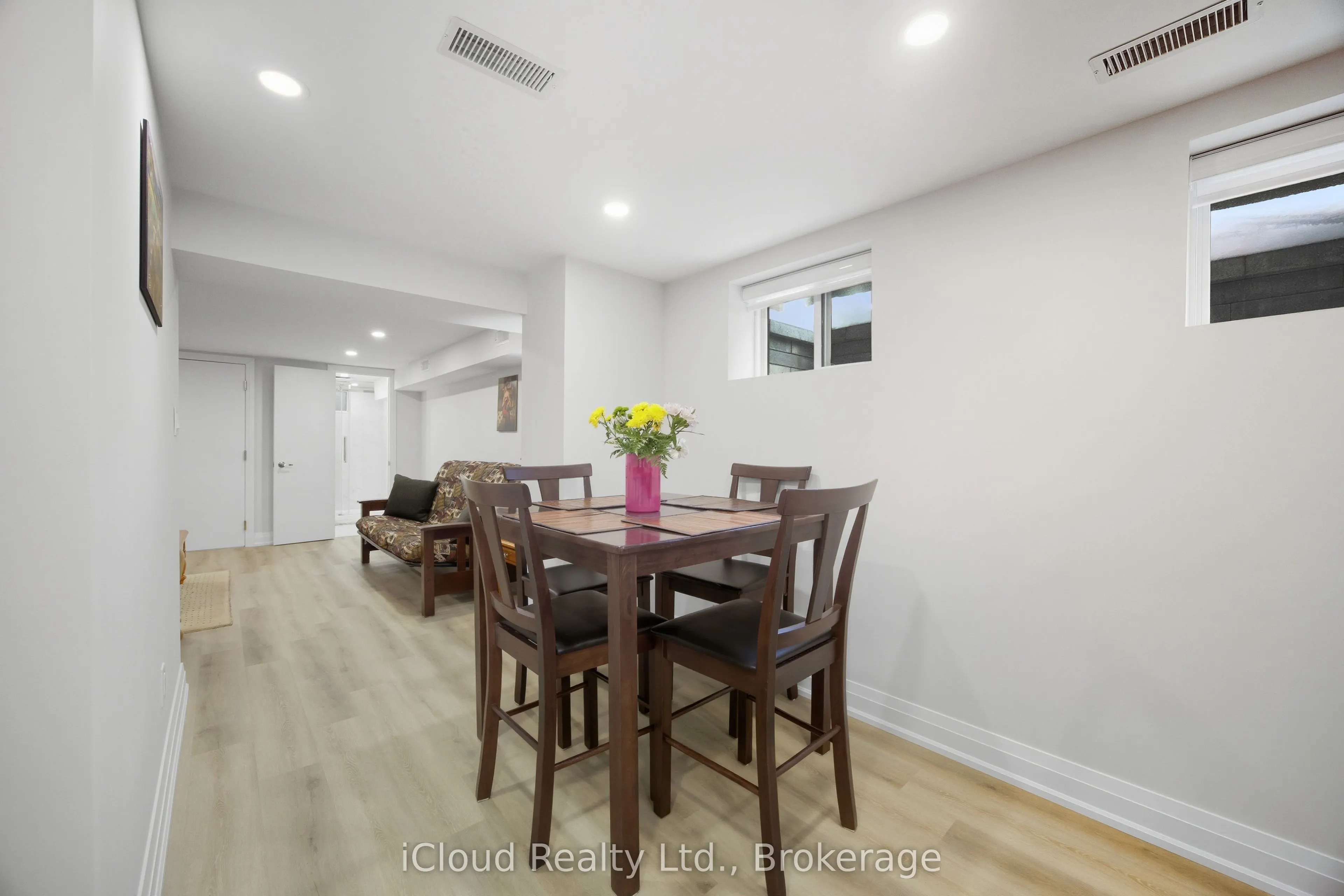 23 Swanhurst Boulevard #B