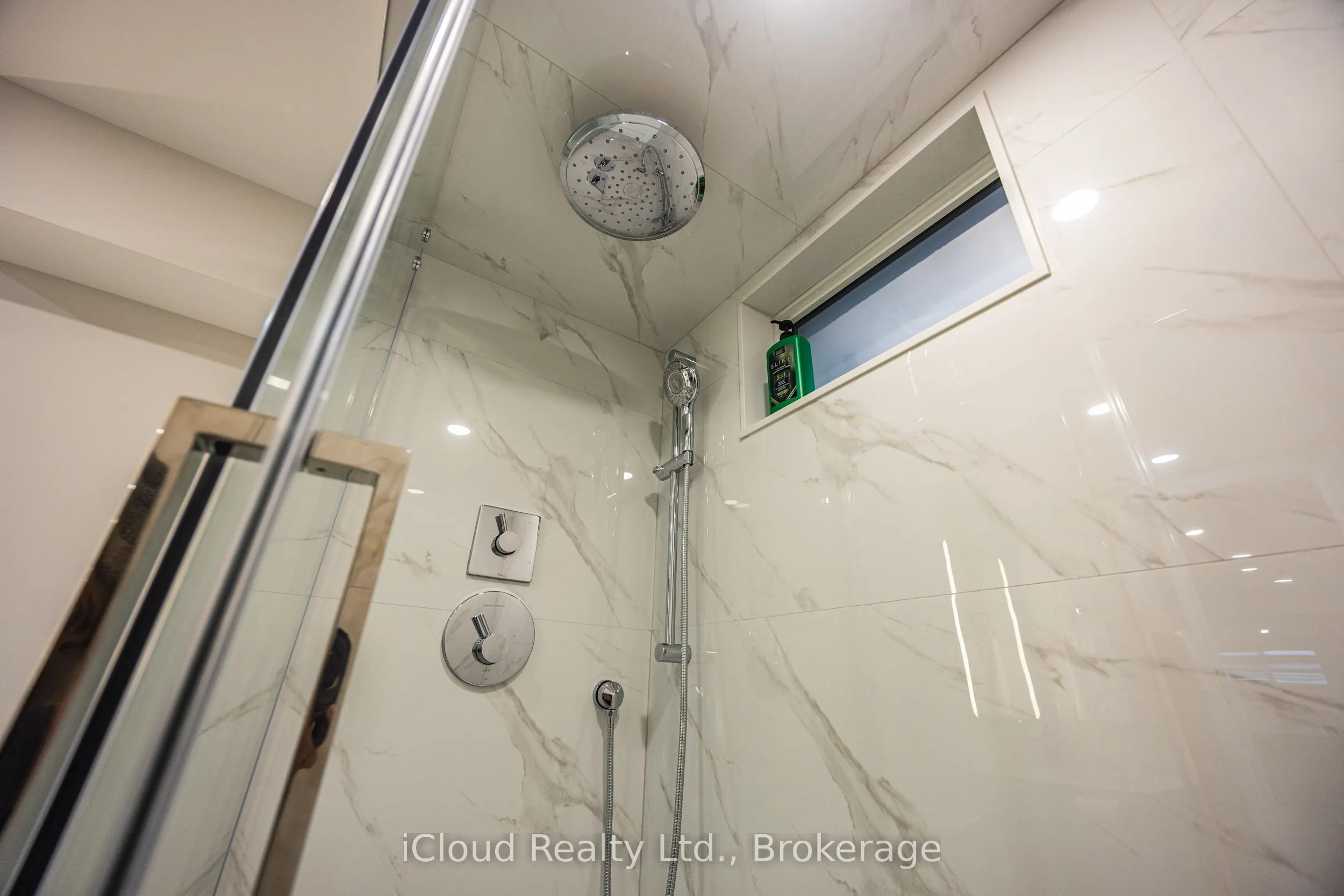 23 Swanhurst Boulevard #B